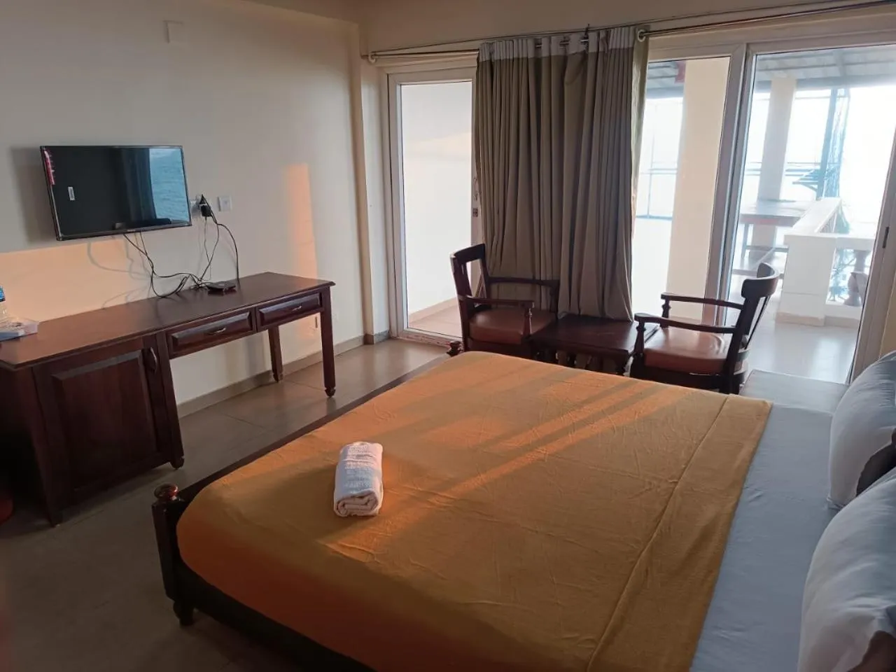 Photo of the whole room, Bed in Baywatch Beach Homes