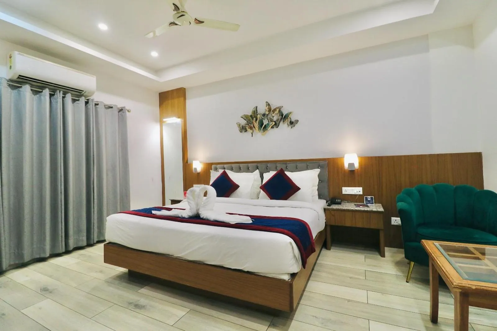 Bed in Zip By Spree Hotels Grand Legacy Prime