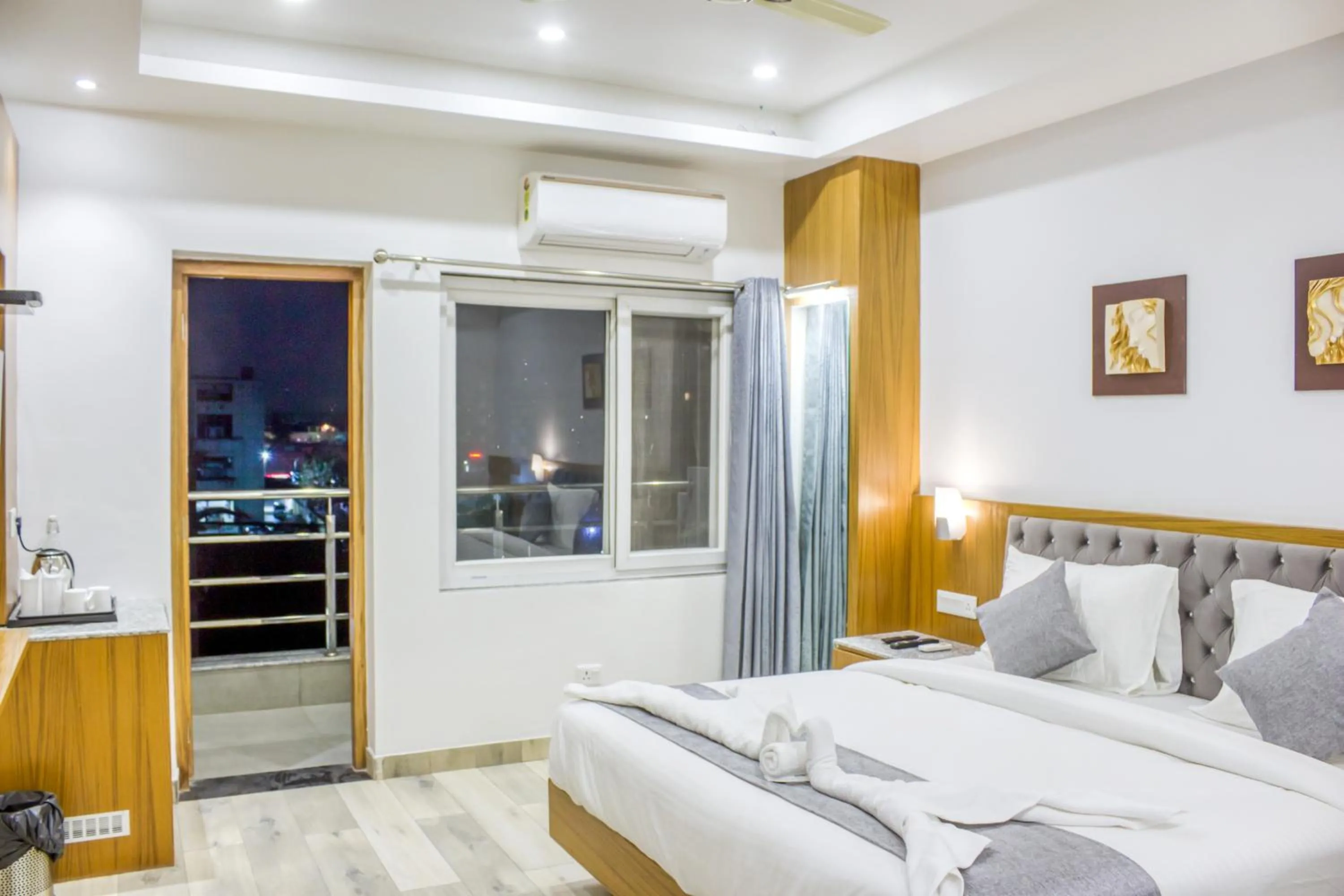 Bed in Zip By Spree Hotels Grand Legacy Prime