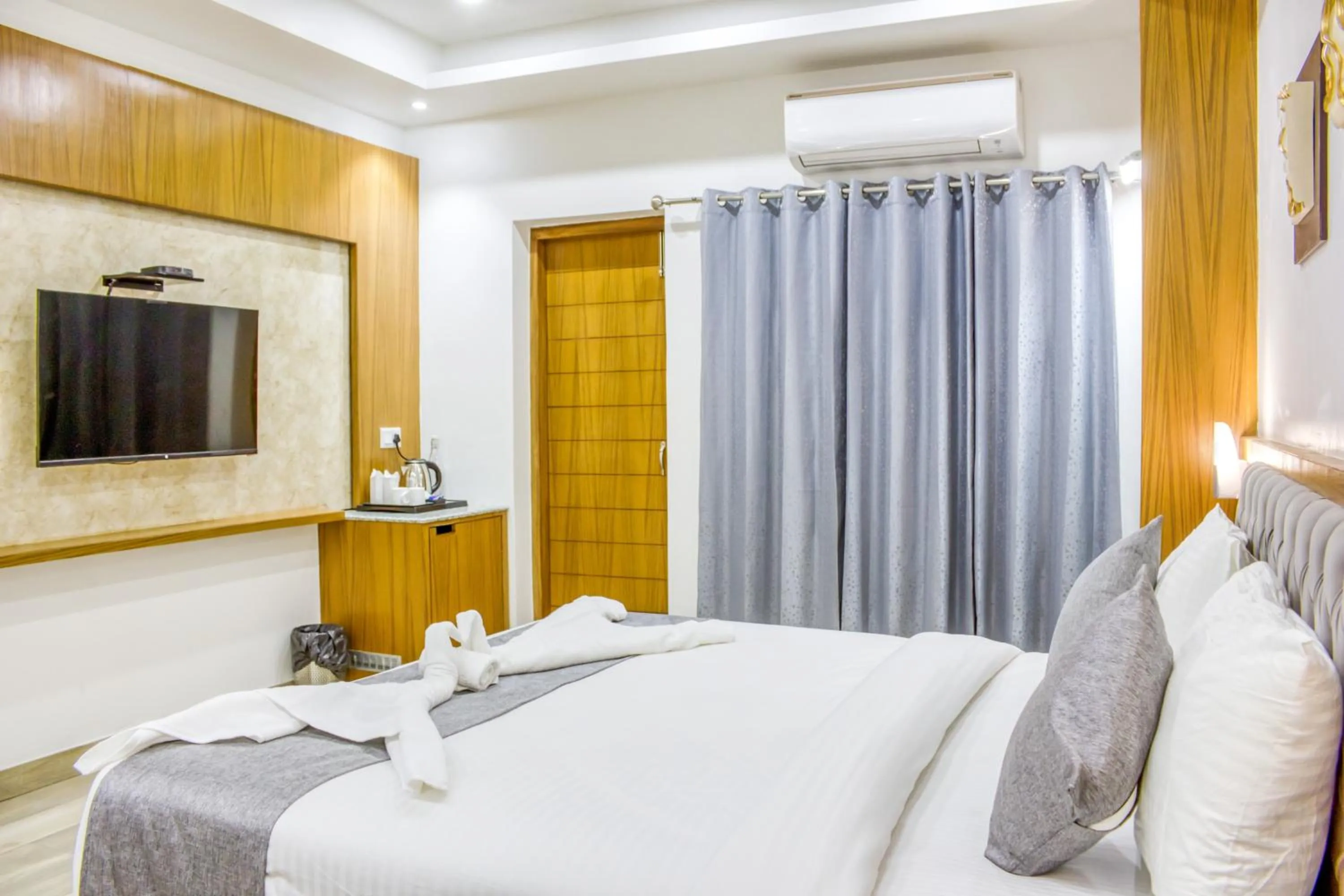 Bed in Zip By Spree Hotels Grand Legacy Prime