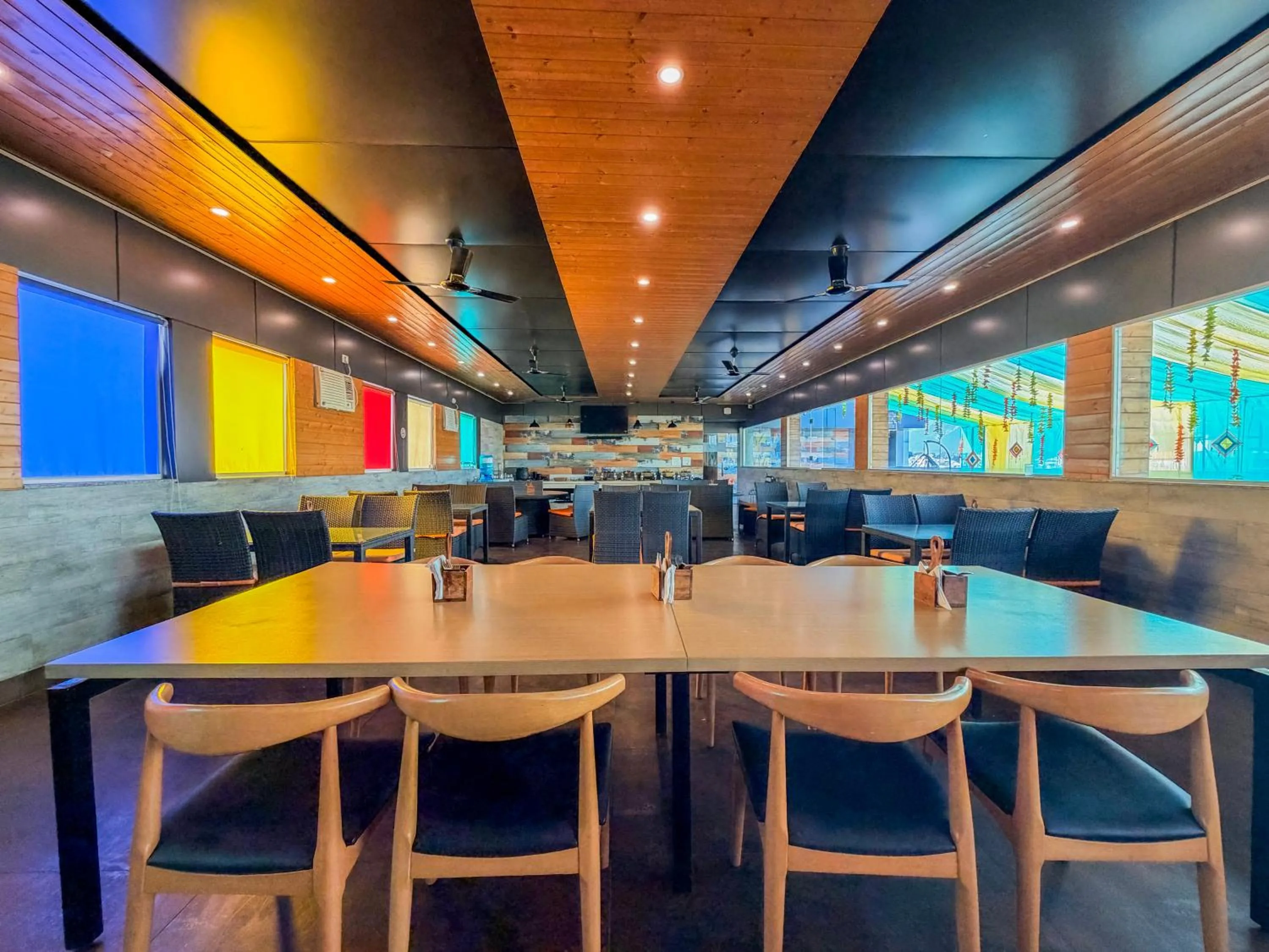 Restaurant/places to eat in Zip By Spree Hotels Grand Legacy Prime