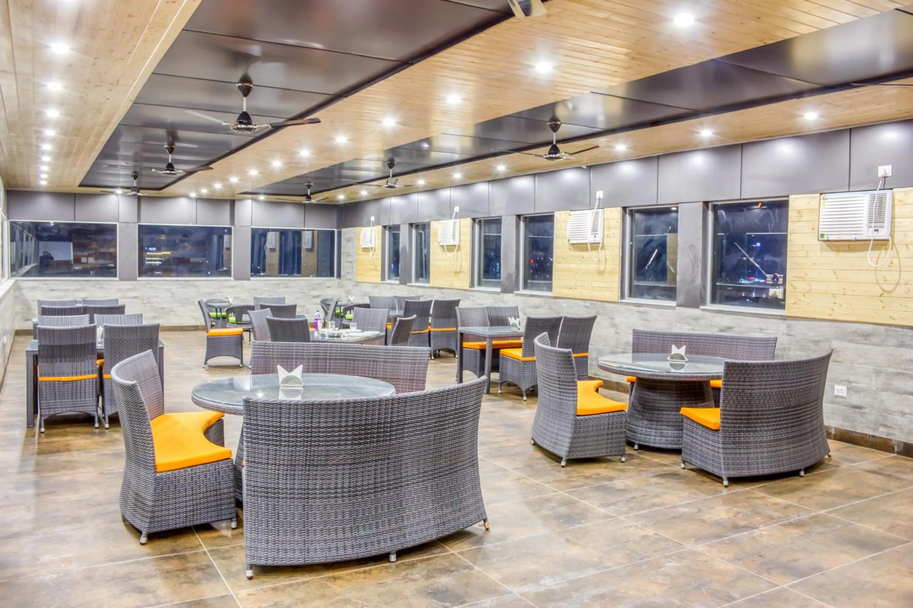 Restaurant/places to eat in Zip By Spree Hotels Grand Legacy Prime