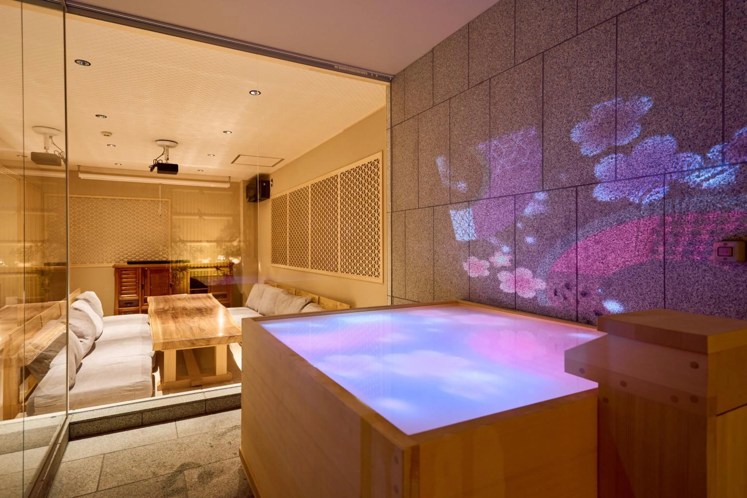 KONJAKUSO Osaka Tempozan "IKESU" Projection M apping SPA "TAKADORO" Wheel View