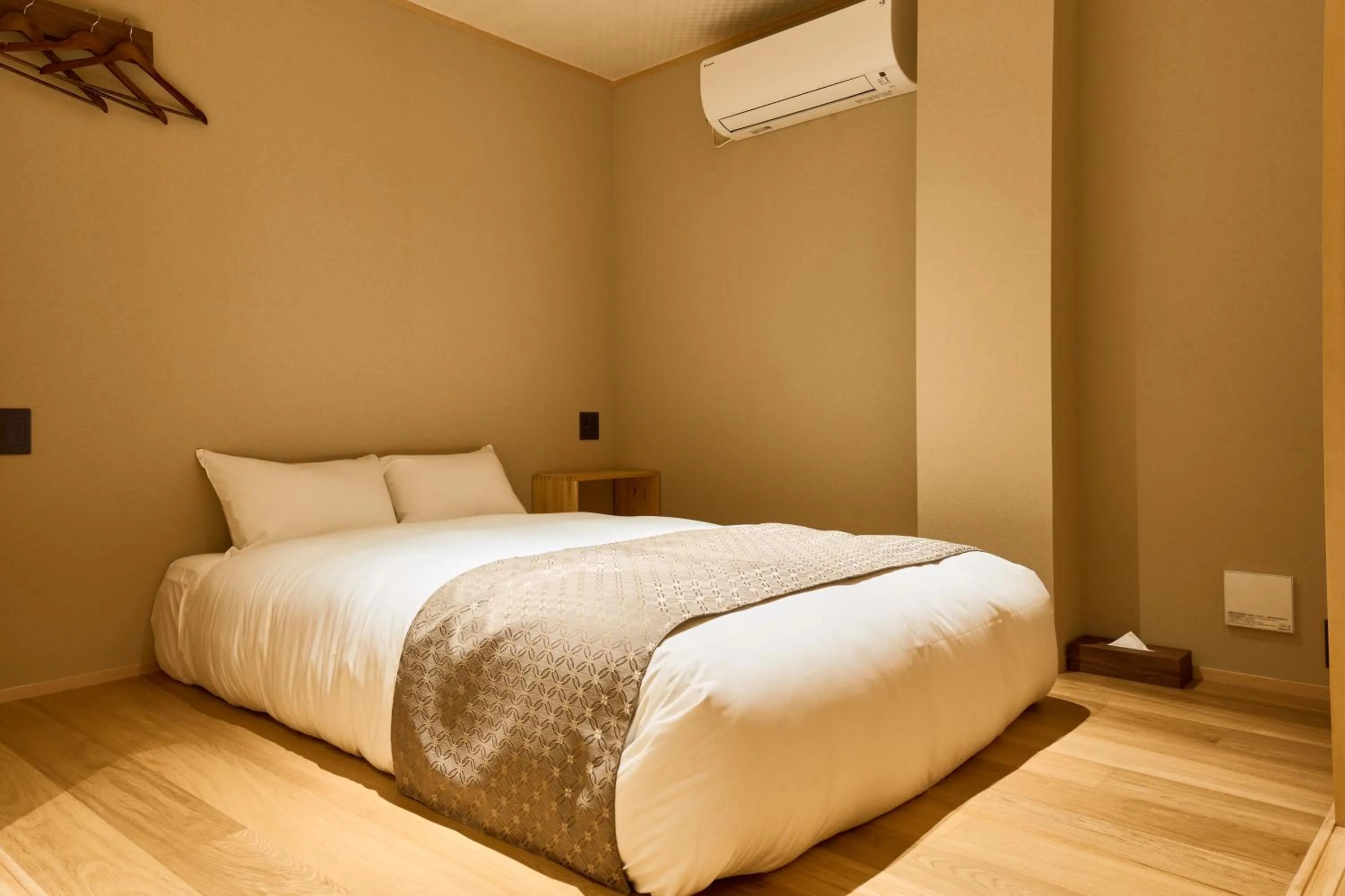 Bed in KONJAKUSO Osaka Tempozan "IKESU" Projection M apping SPA "TAKADORO" Wheel View