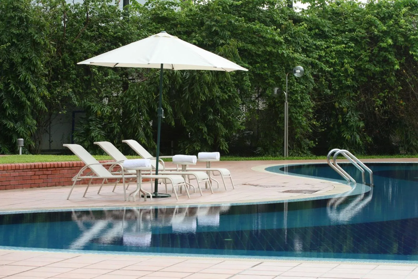 Swimming pool in Seagull Hotel Ltd