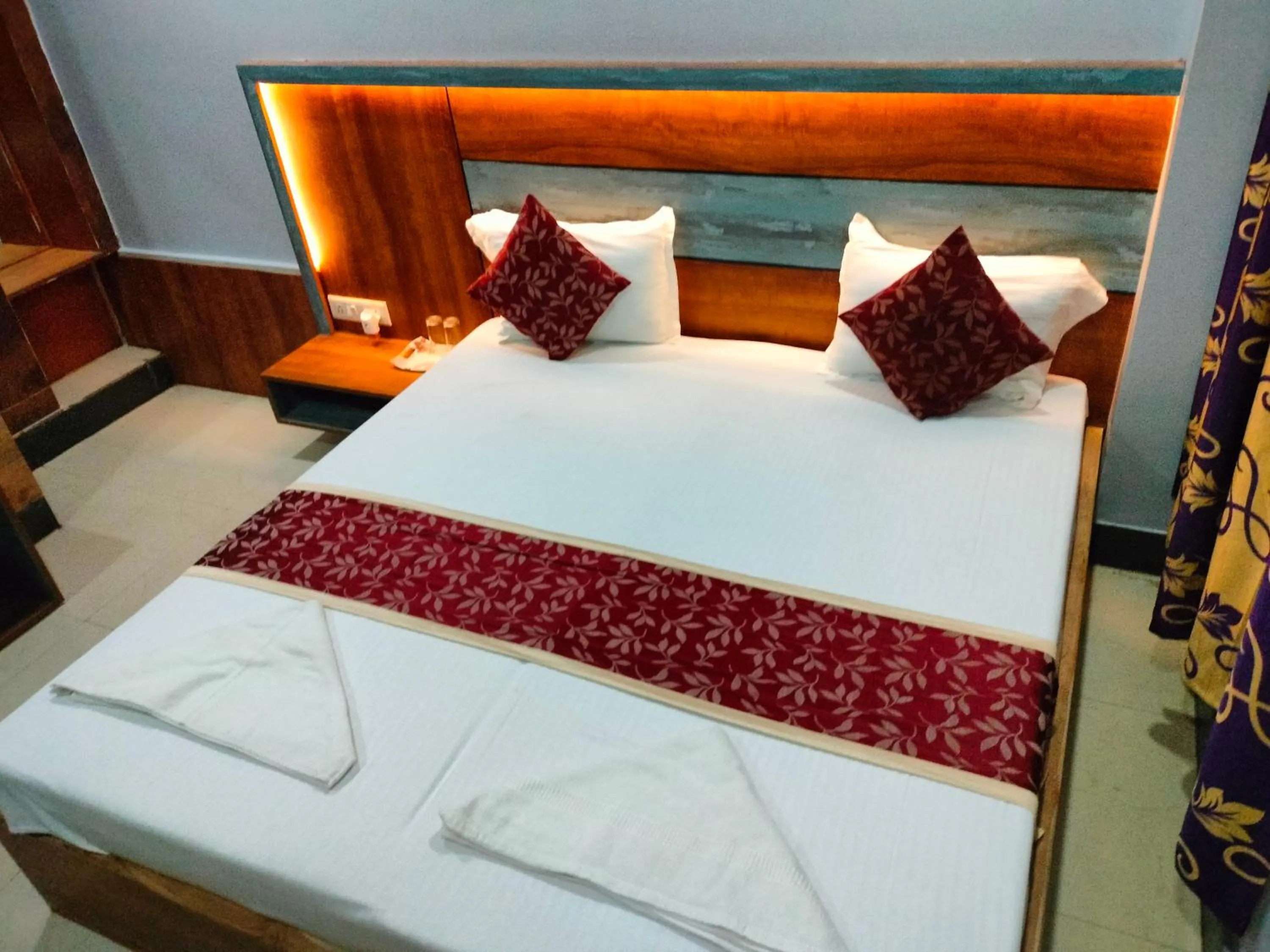 Photo of the whole room, Bed in Hotel City Park