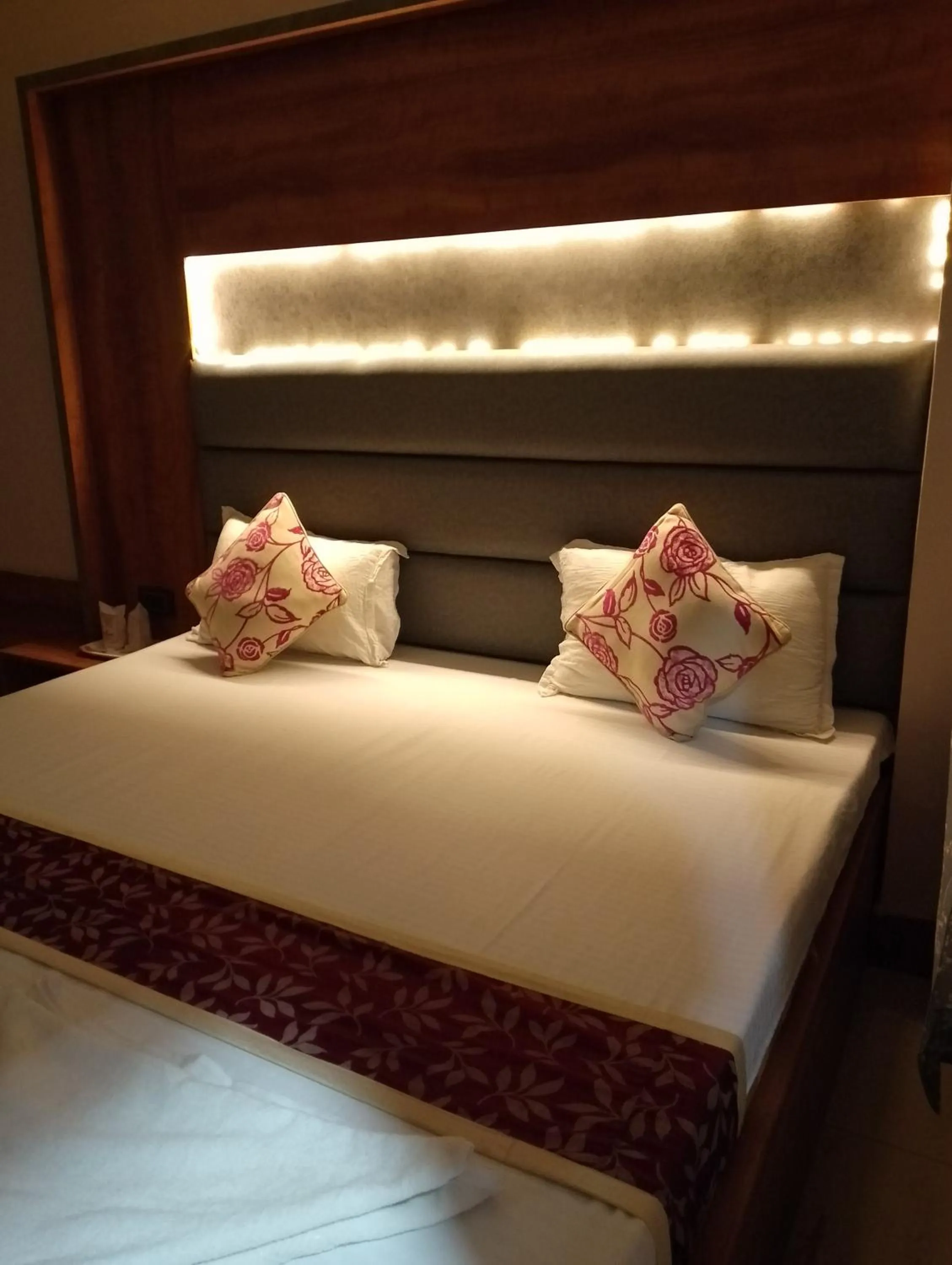 Photo of the whole room, Bed in Hotel City Park