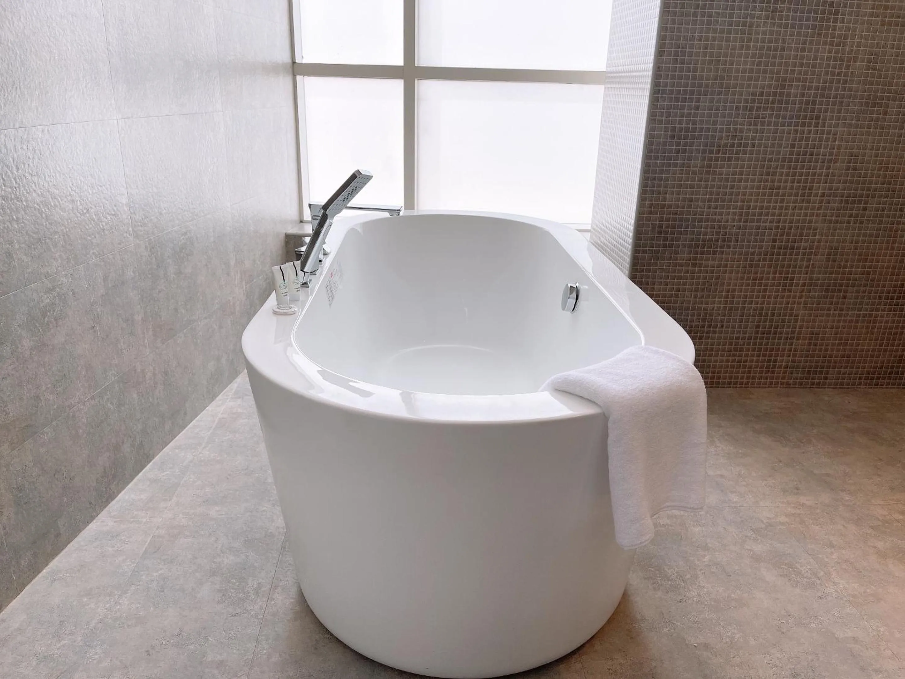 Bathroom in HDB Al Sahafa