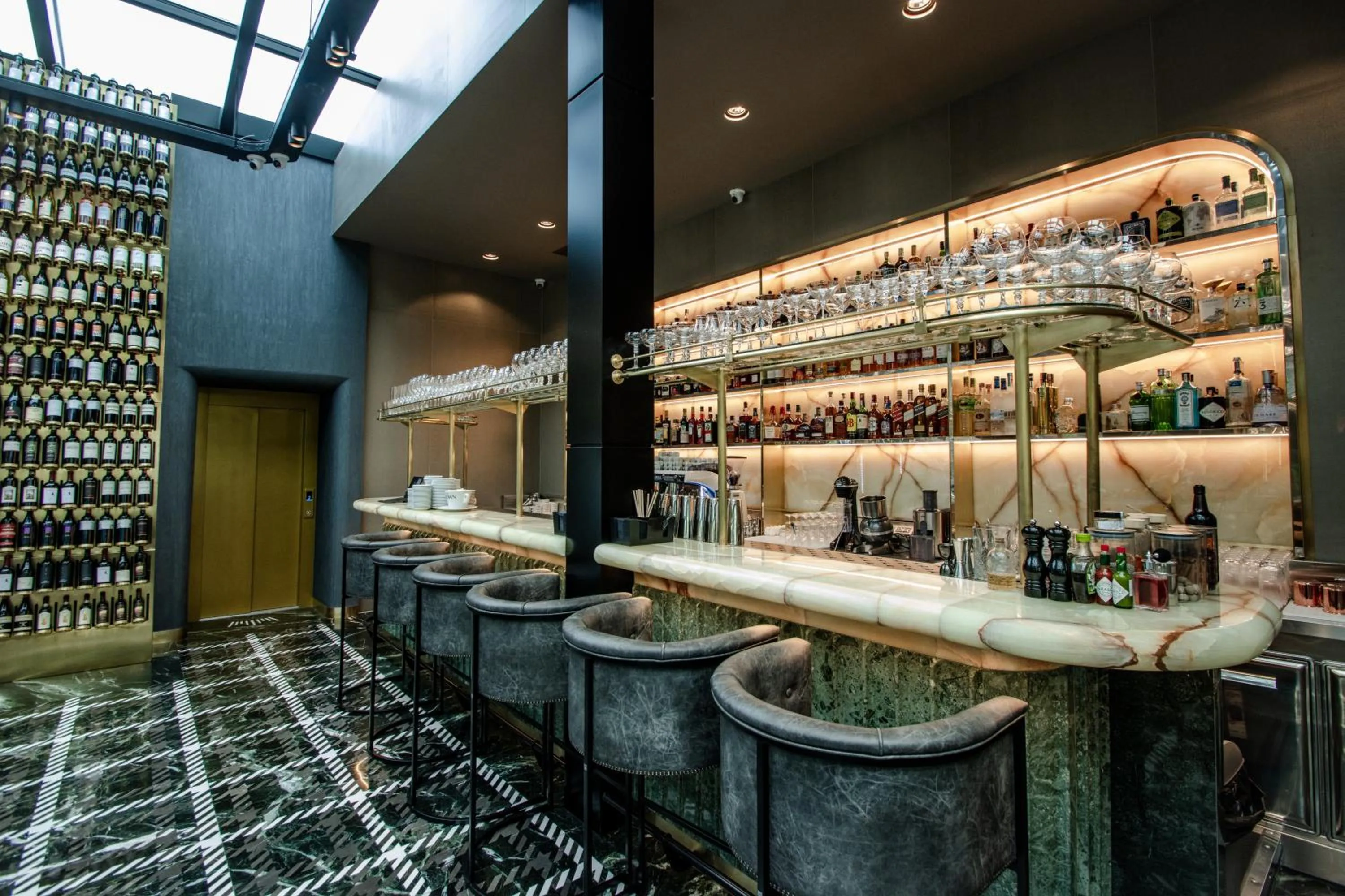 Lounge or bar in The Crown Boutique Hotel & SPA