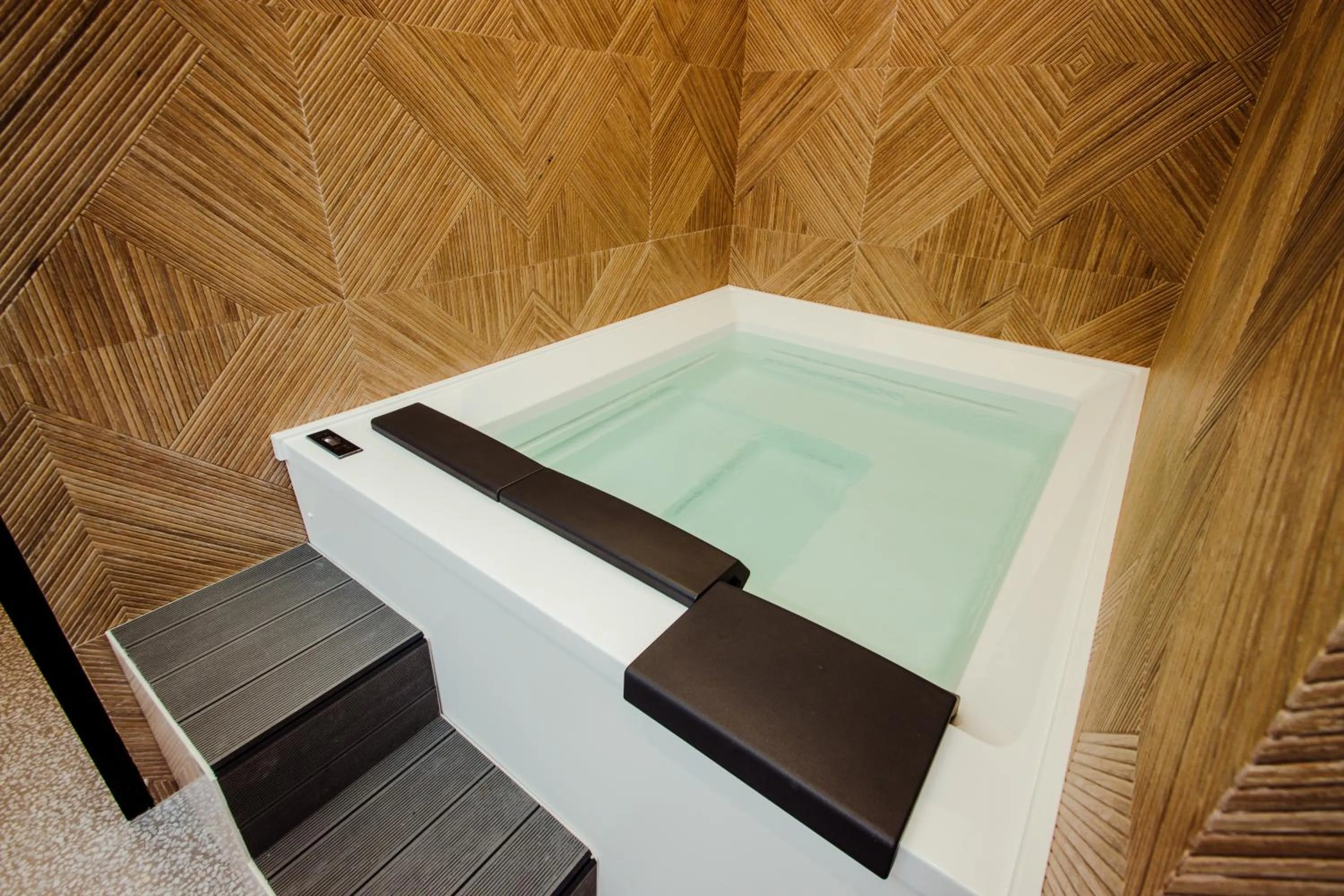 Spa and wellness centre/facilities in The Crown Boutique Hotel & SPA