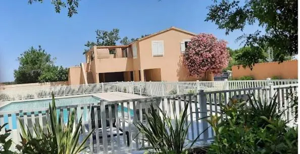 Garden in Bastidon Provençal - Patio privé, Piscine - Charme