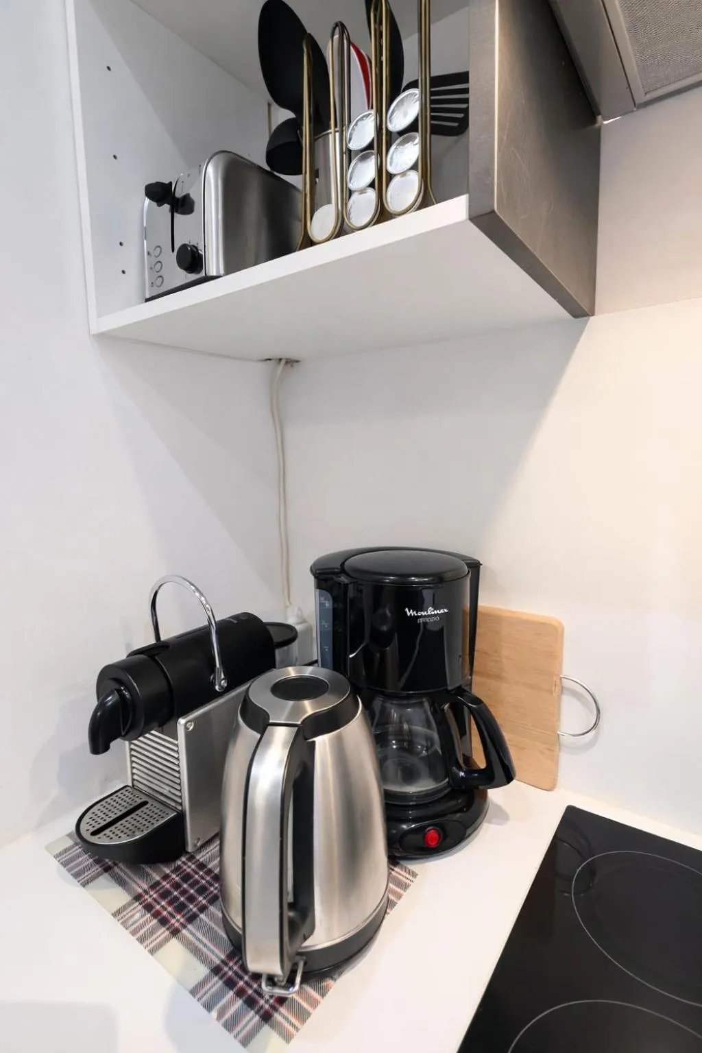 Coffee/tea facilities in Bastidon Provençal - Patio privé, Piscine - Charme