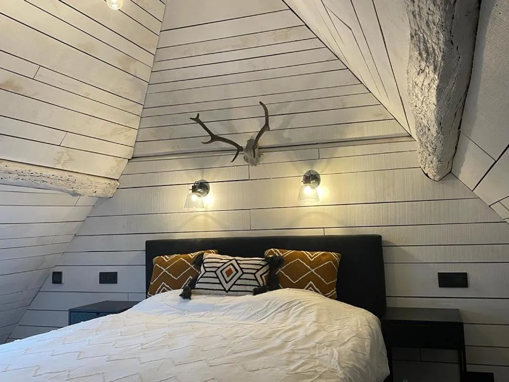 Bed in Peter House