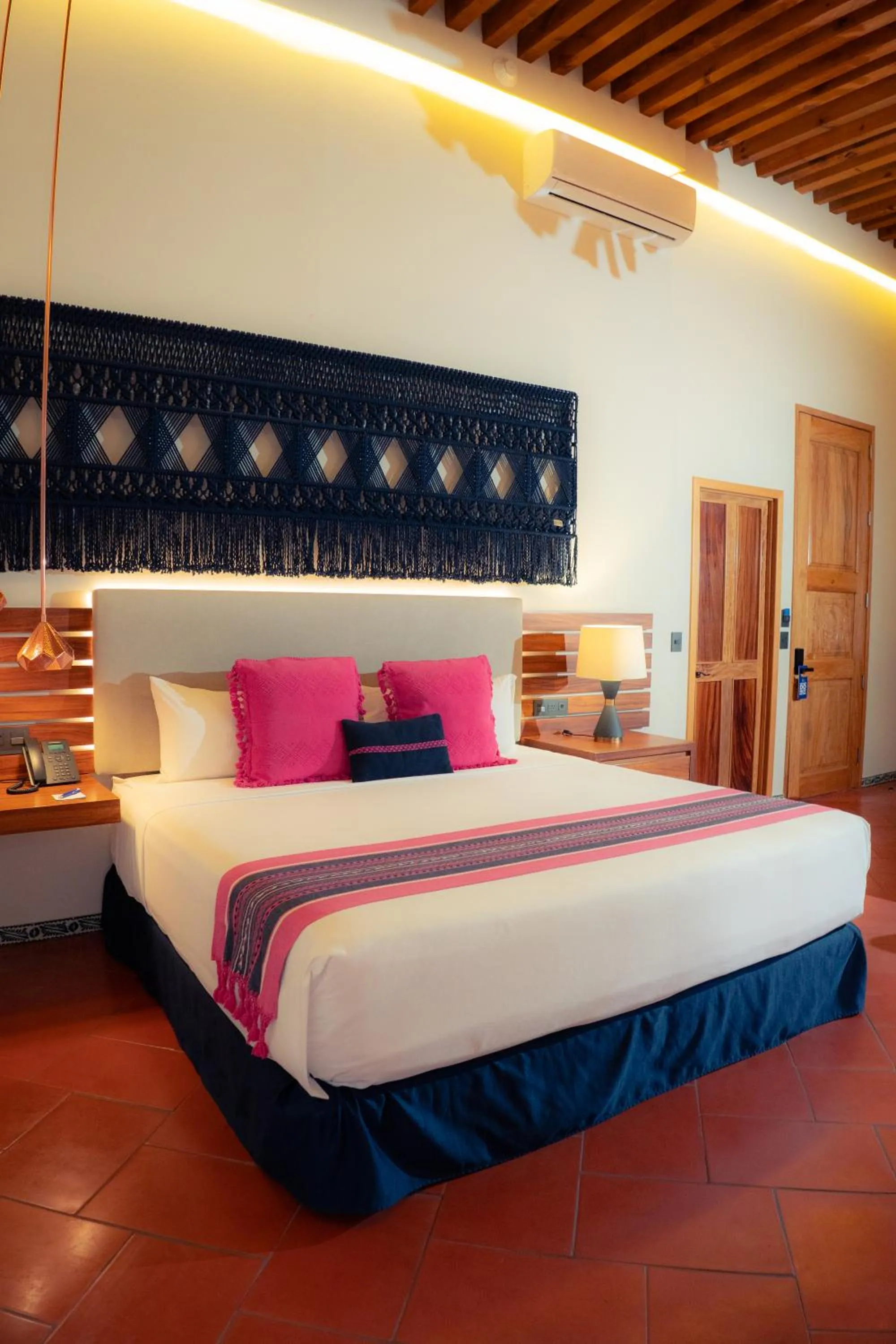 Bed in Casa Azulai Puebla Hotel Boutique