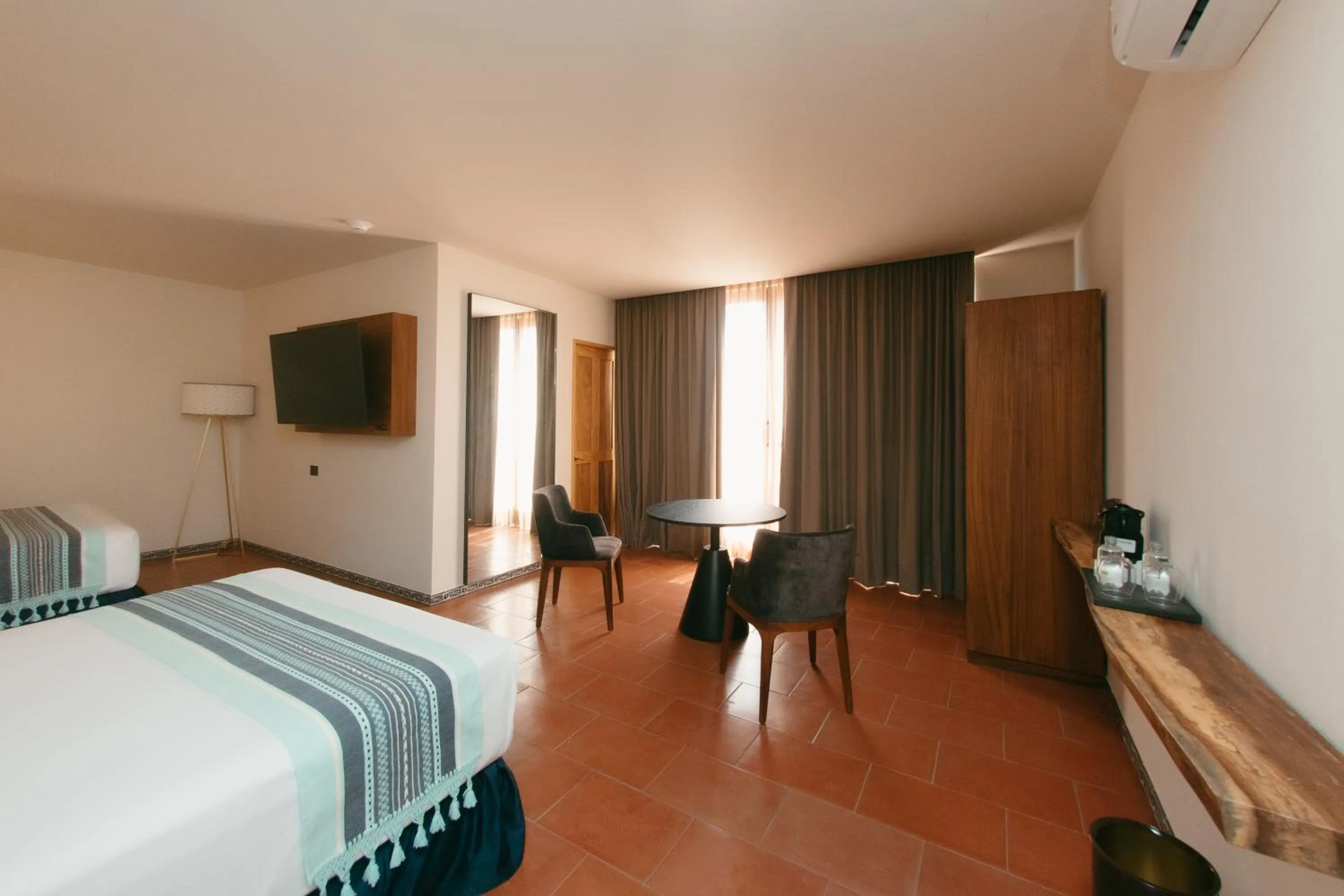 Bed in Casa Azulai Puebla Hotel Boutique