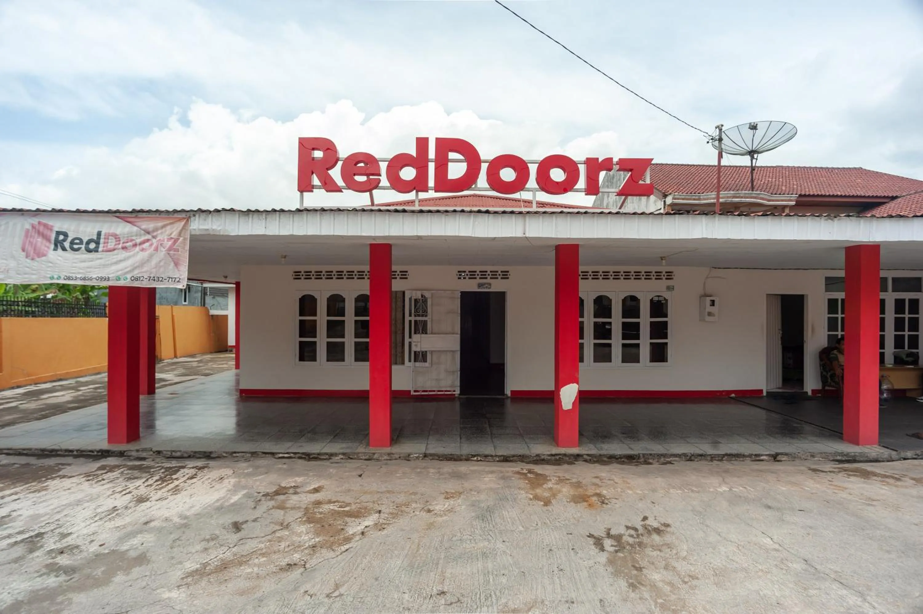 Property building in RedDoorz Syariah near Tugu Juang Jambi 3