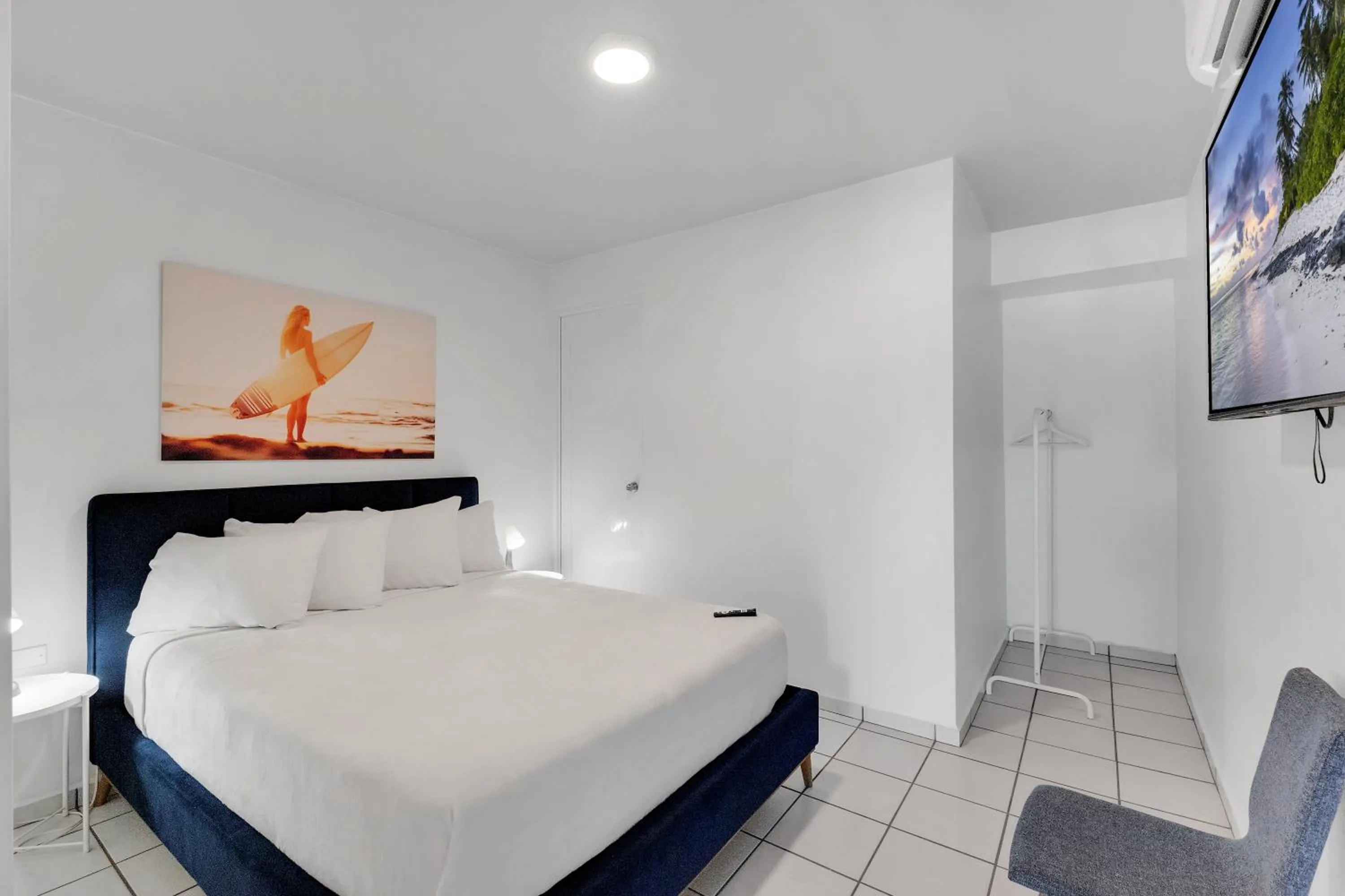 Bed in Bella Surf Inn