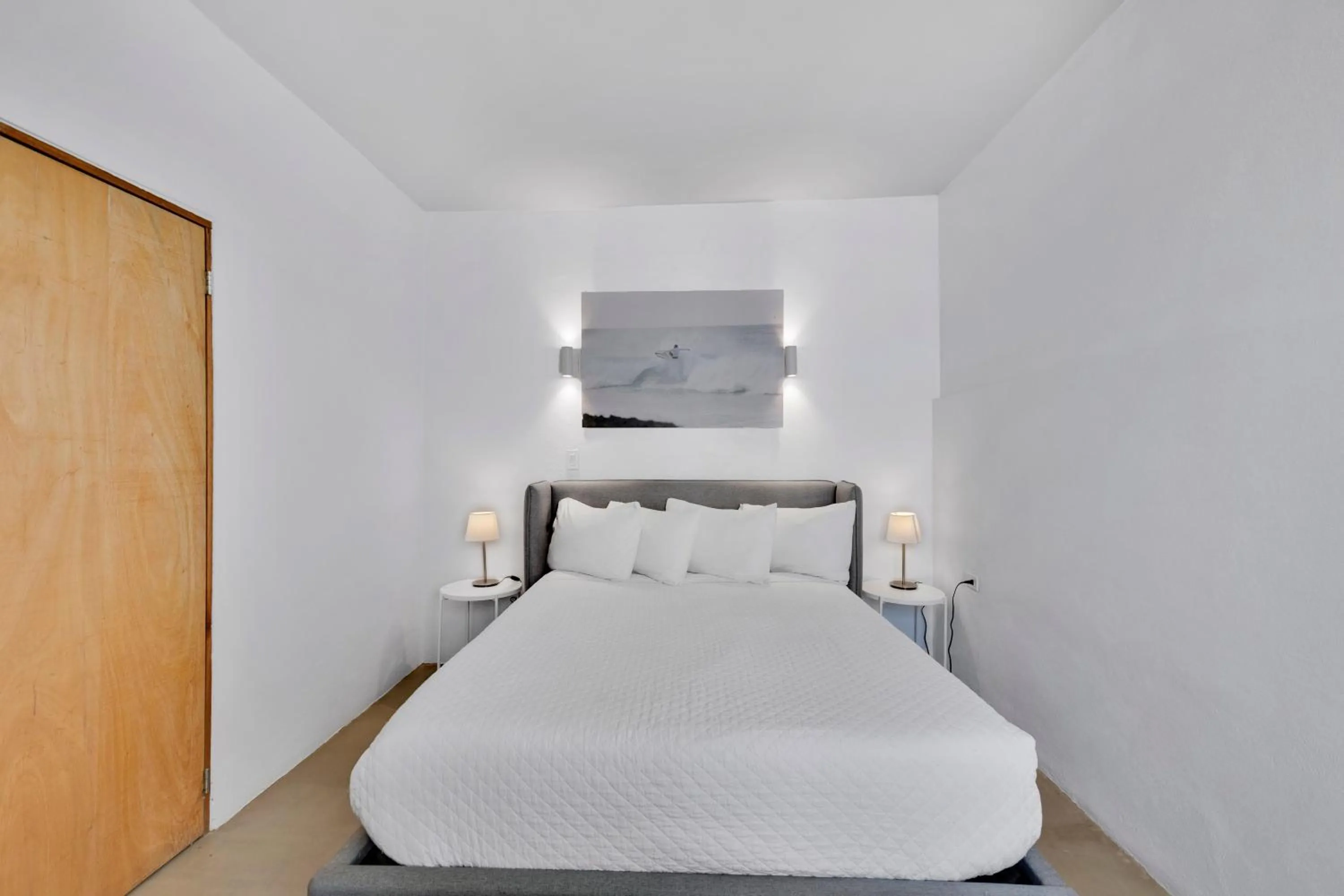 Bed in Bella Surf Inn