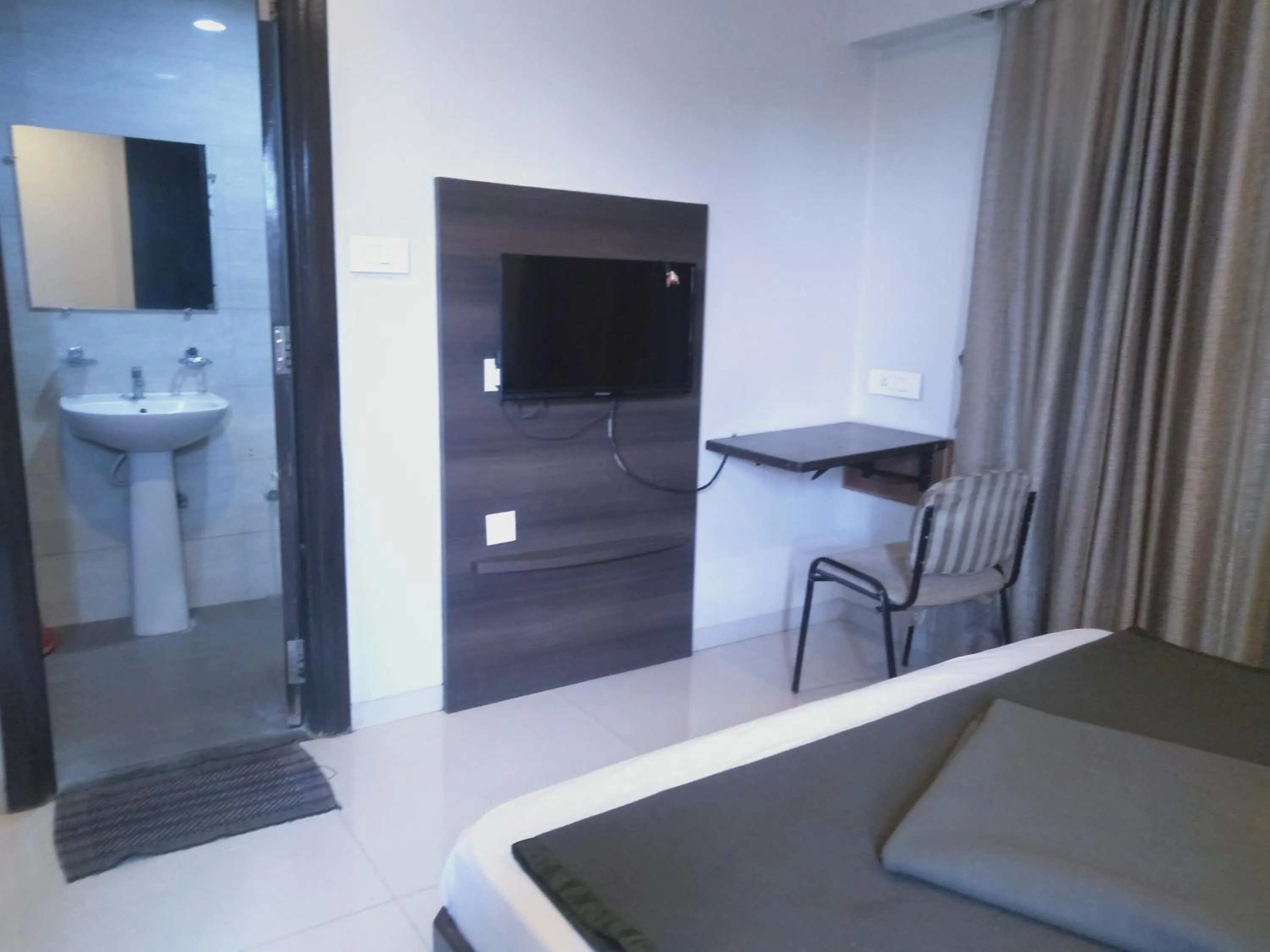 TV and multimedia in Sai Heera Residency Shirdi