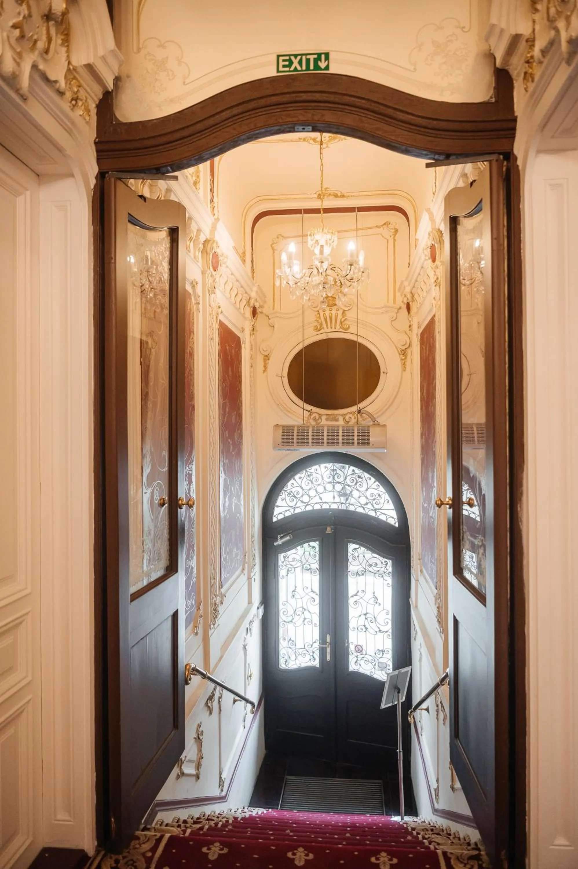 Lobby or reception in Alisa Hotel