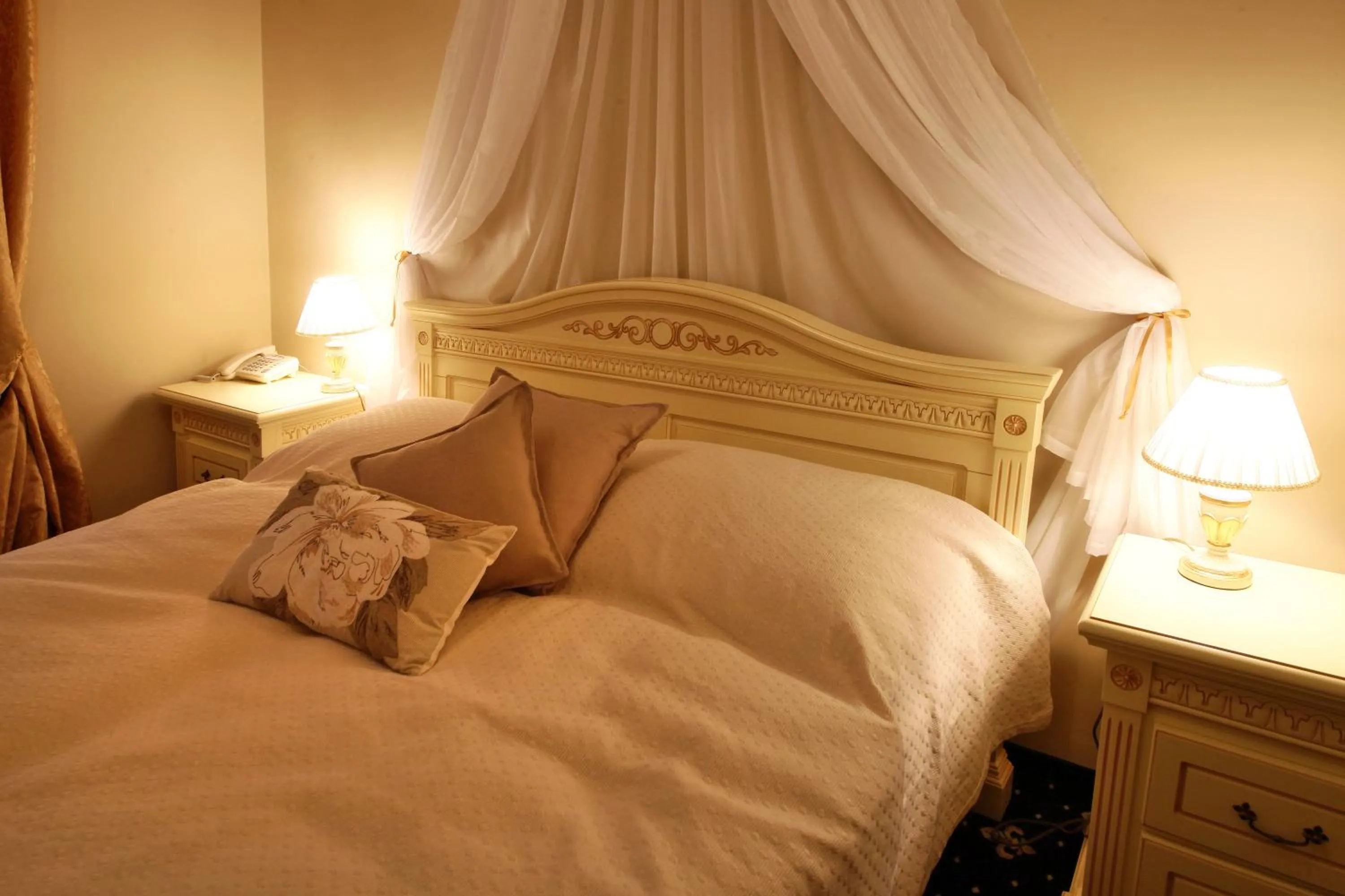 Bedroom in Alisa Hotel