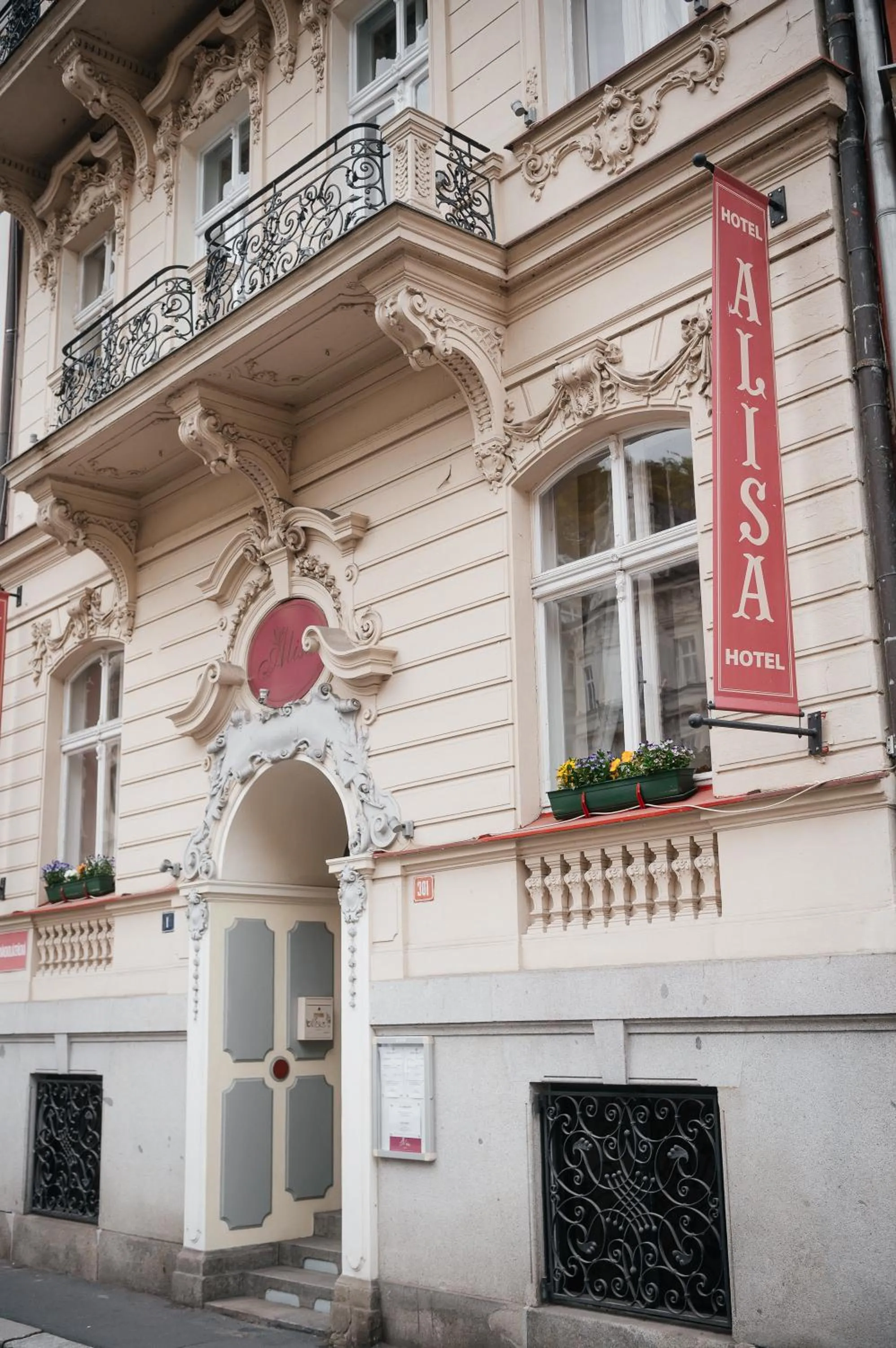 Property building in Alisa Hotel