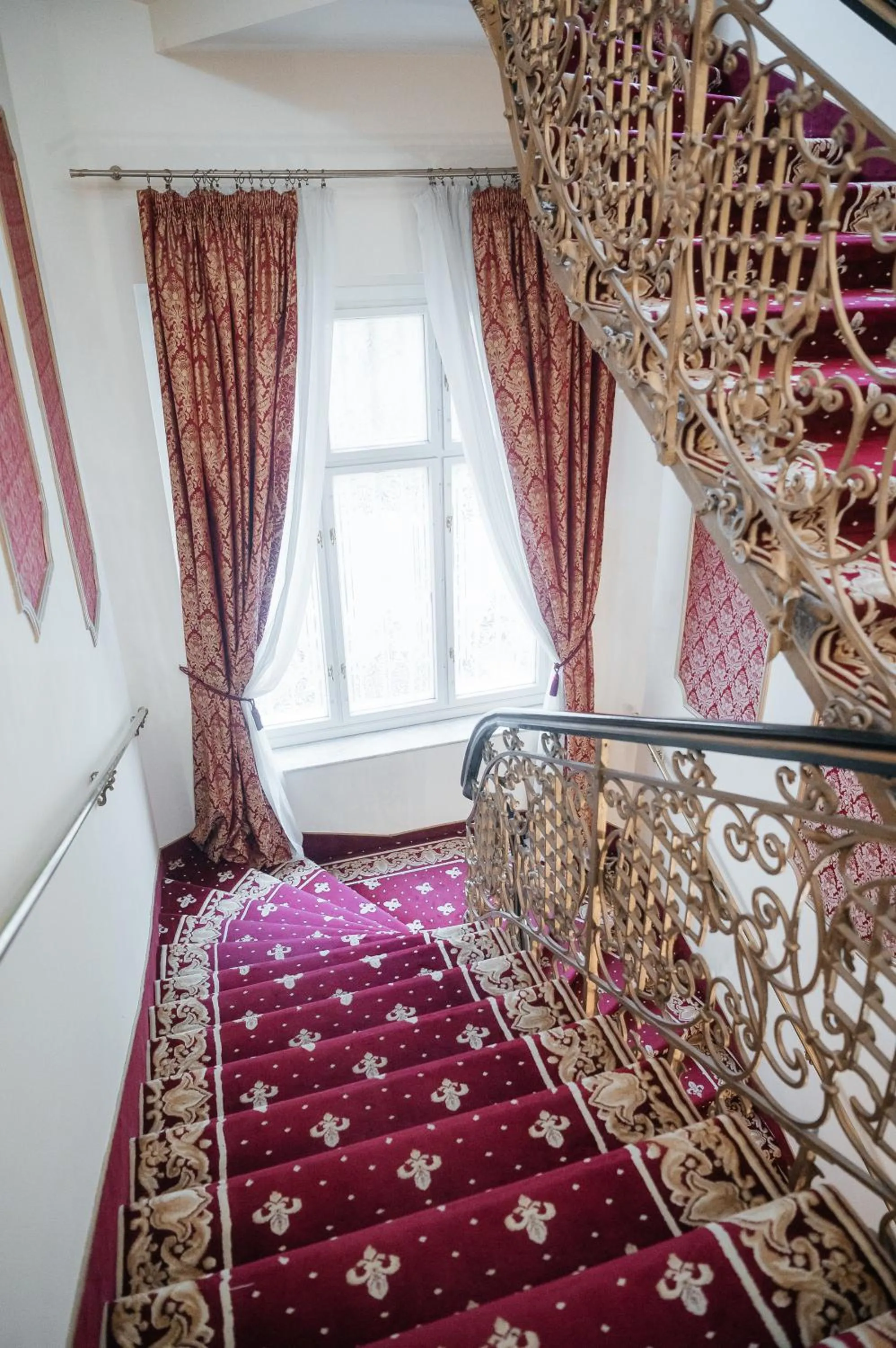 Lobby or reception in Alisa Hotel