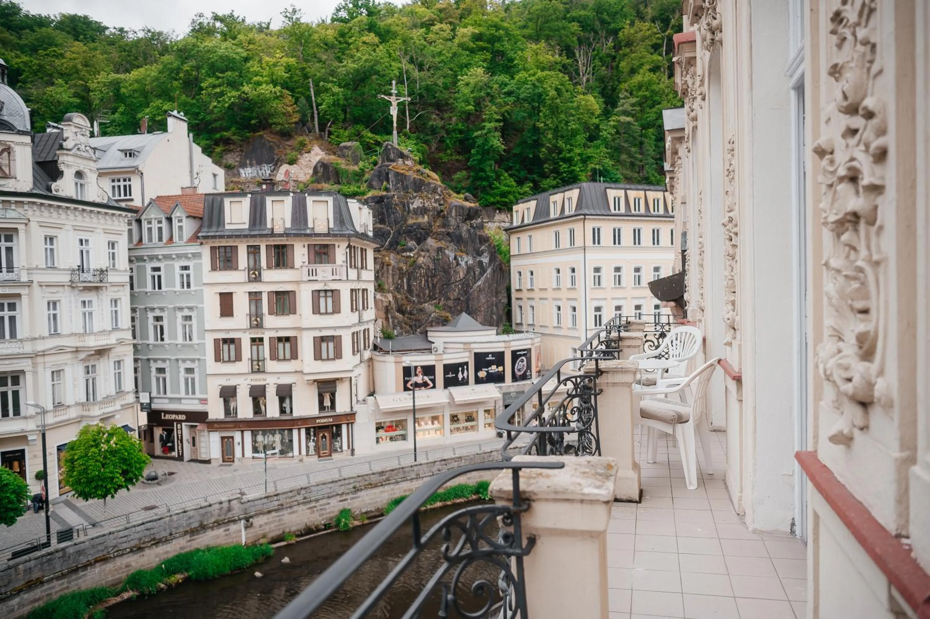 Property building in Alisa Hotel