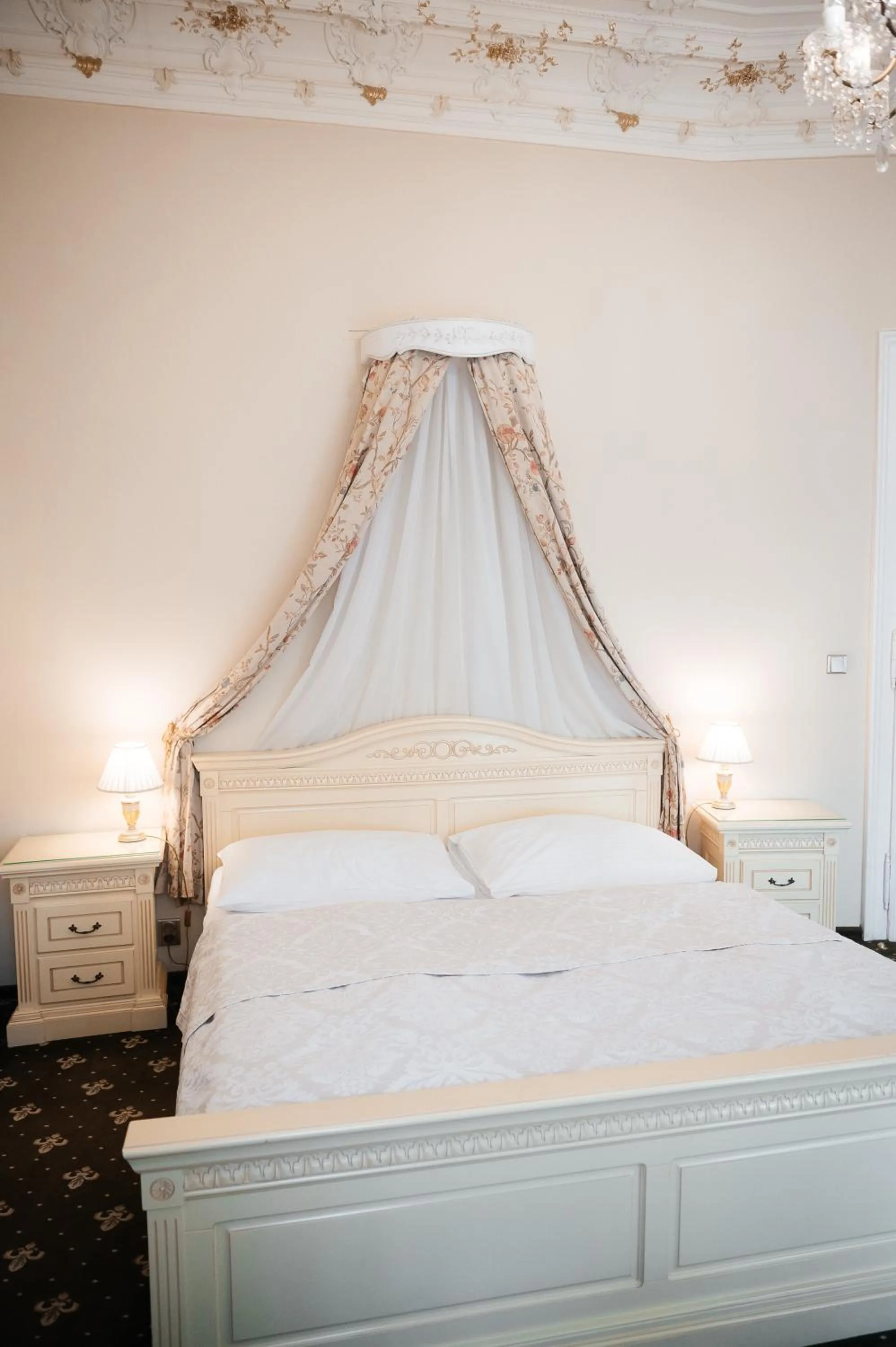 Bedroom in Alisa Hotel