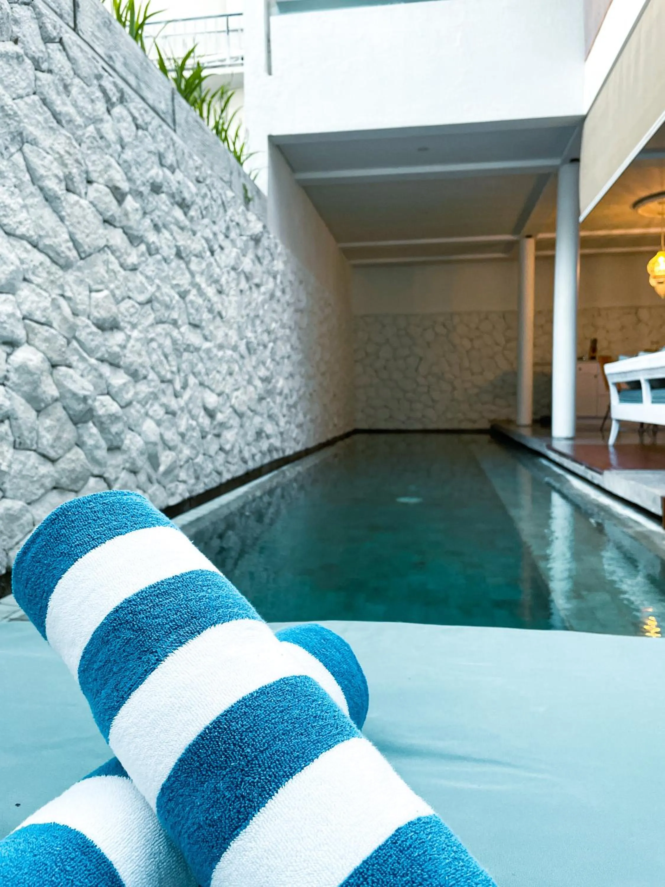 Swimming pool in Calm Villa