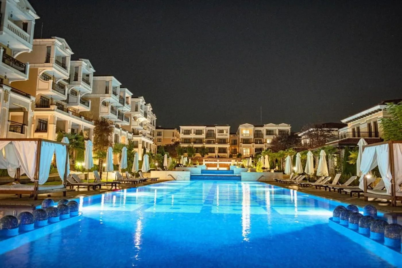 Green Life Beach Resort Apartment