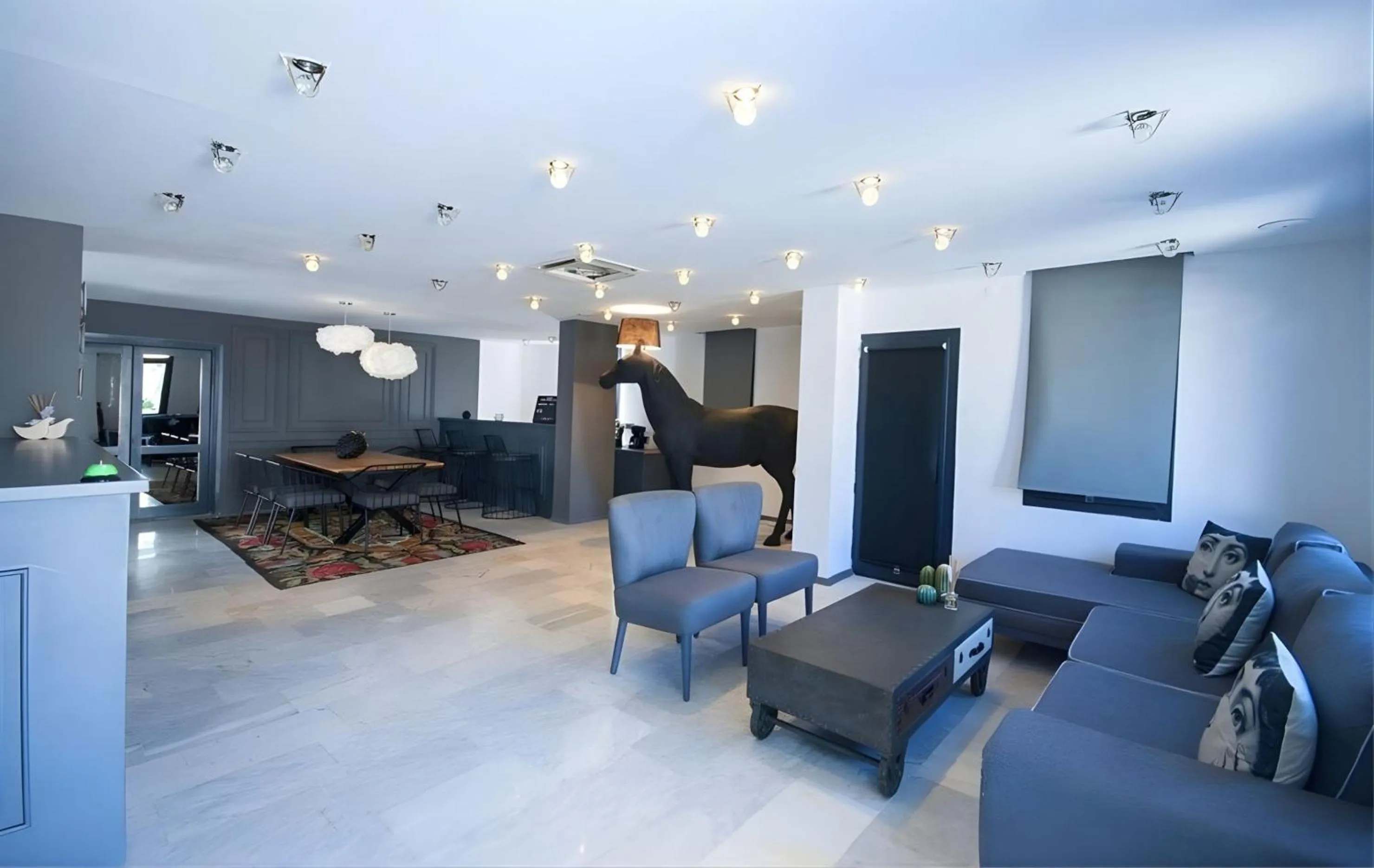 TV and multimedia in Smart City Suites Hotel Bodrum