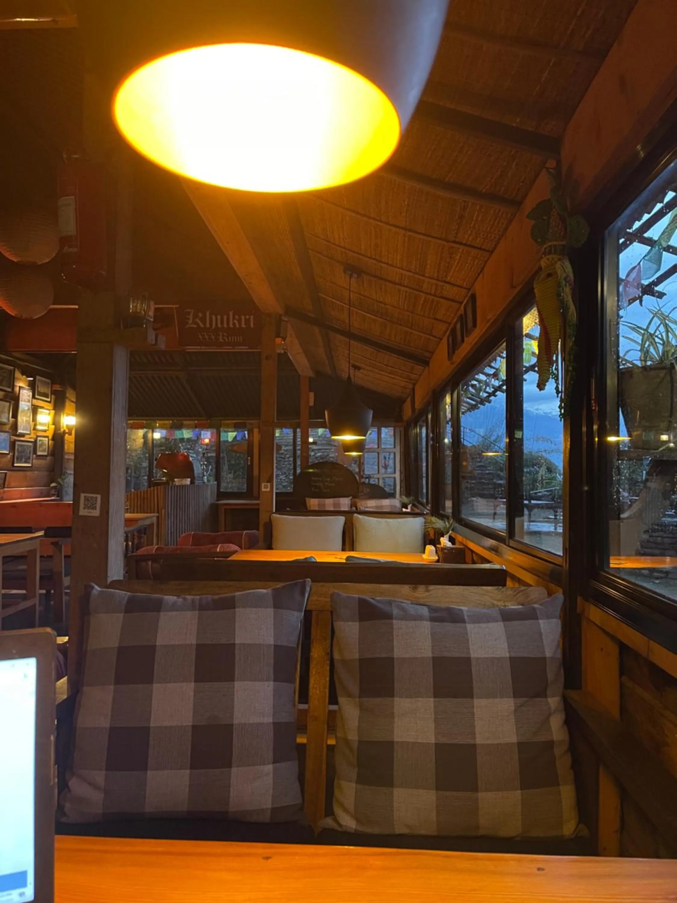 Restaurant/places to eat in Bhanjyang Village Lodge