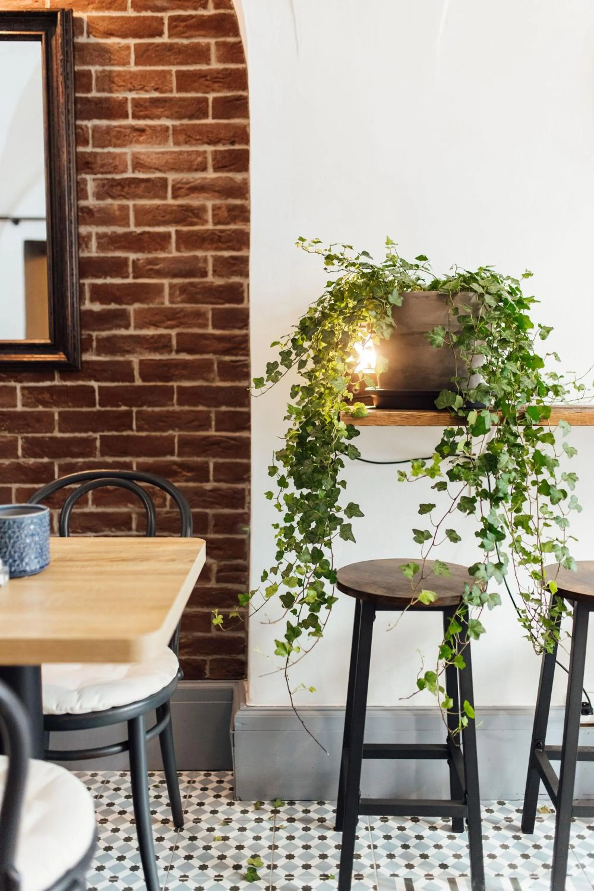 Restaurant/places to eat in Nana Macs