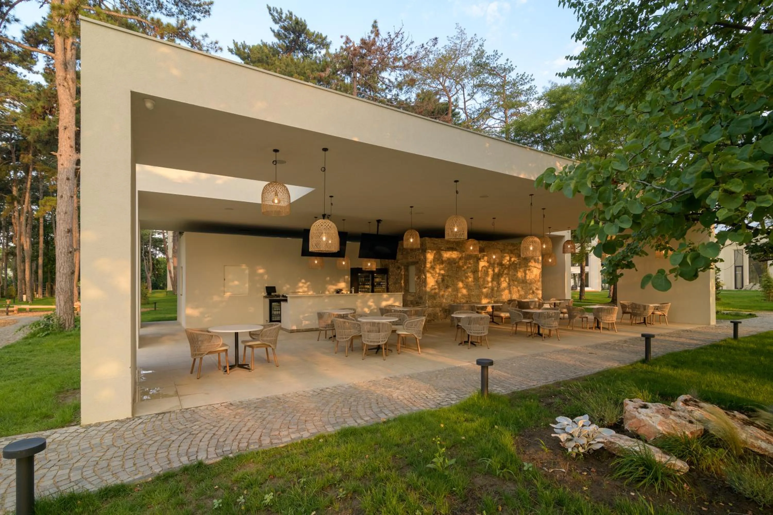 Restaurant/places to eat in Ensana Aquahouse