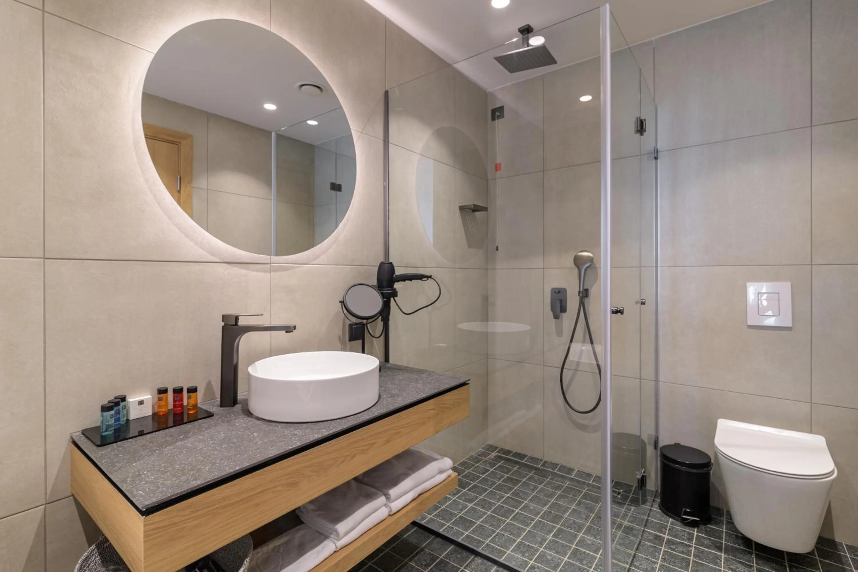 Bathroom in Ensana Aquahouse