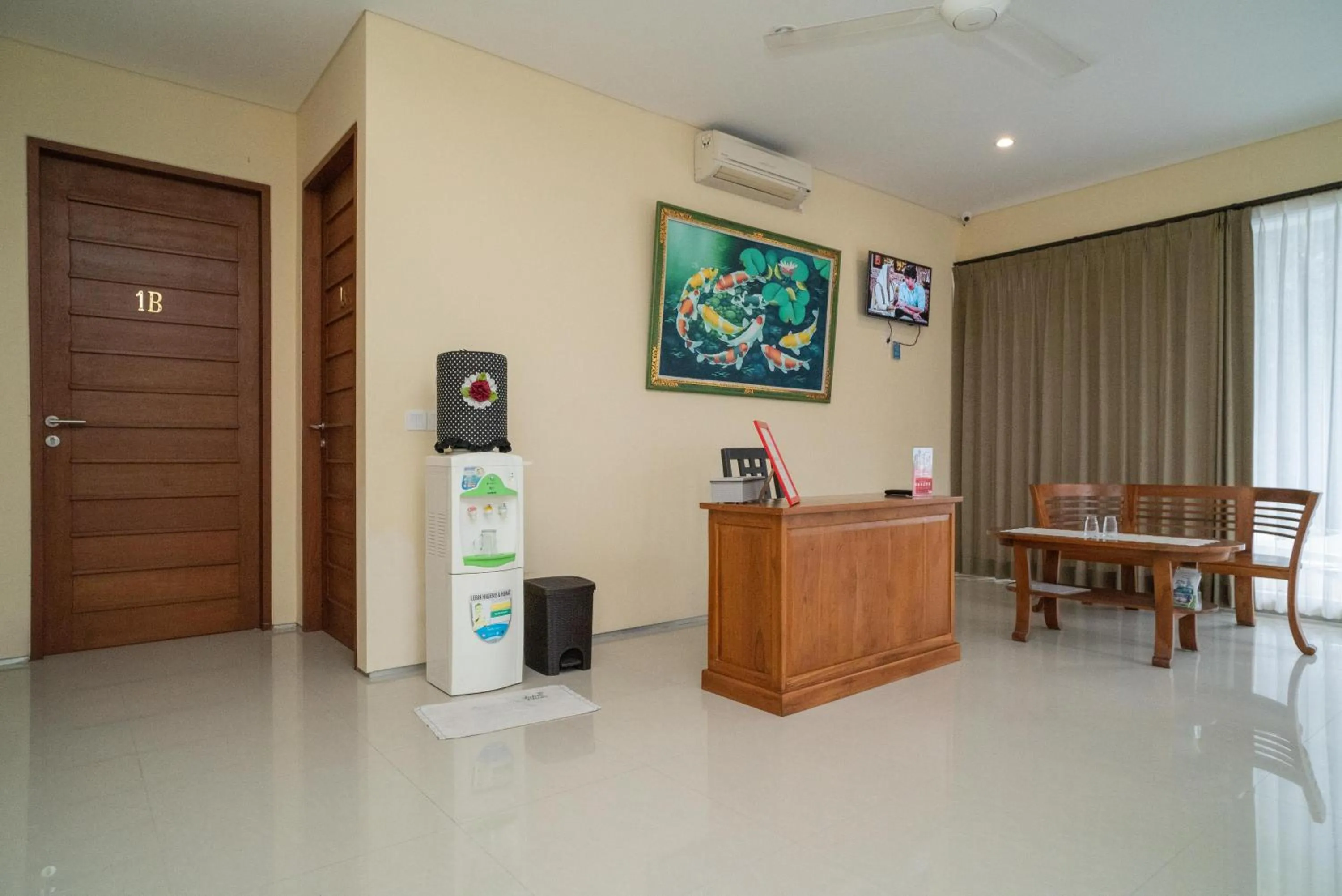 Lobby or reception in RedDoorz near ITDC Nusa Dua