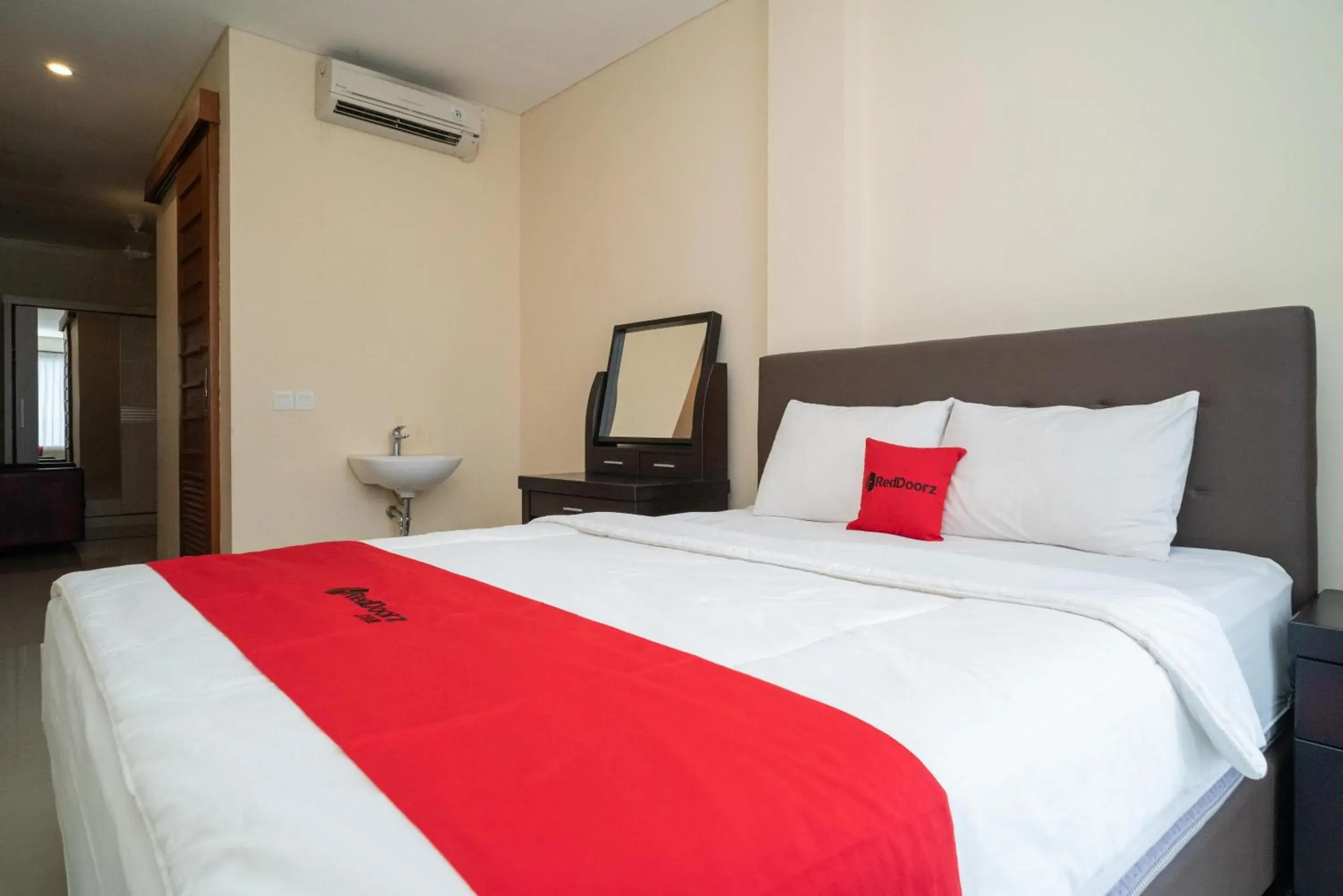 Family Room in RedDoorz near ITDC Nusa Dua Family Room in RedDoorz near ITDC Nusa Dua