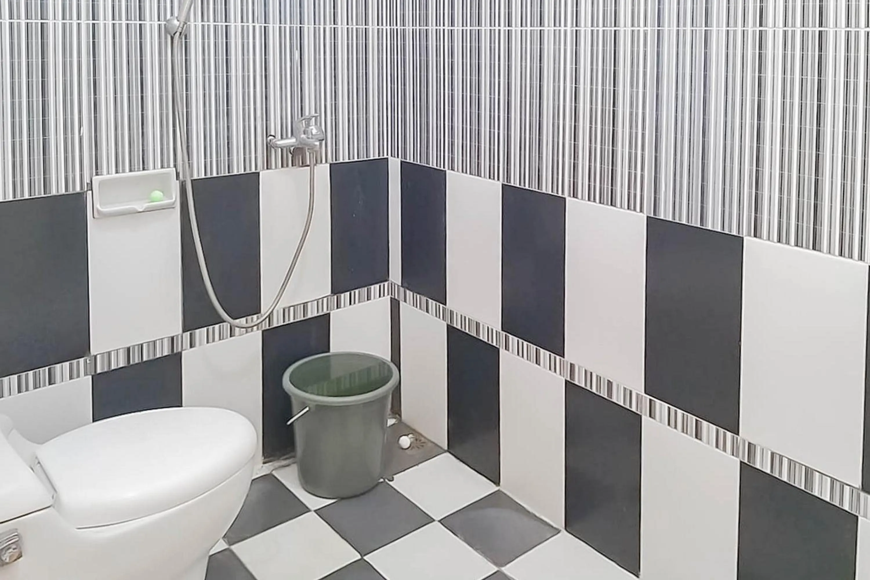 Bathroom in Angel Guest House Lembang RedPartner