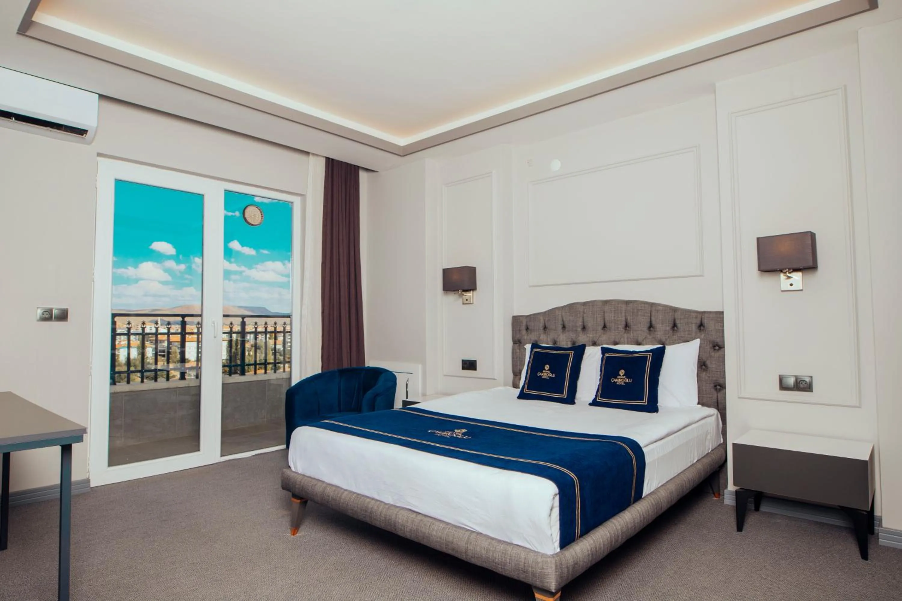 Bed in GRAND ÇAKIROĞLU HOTEL