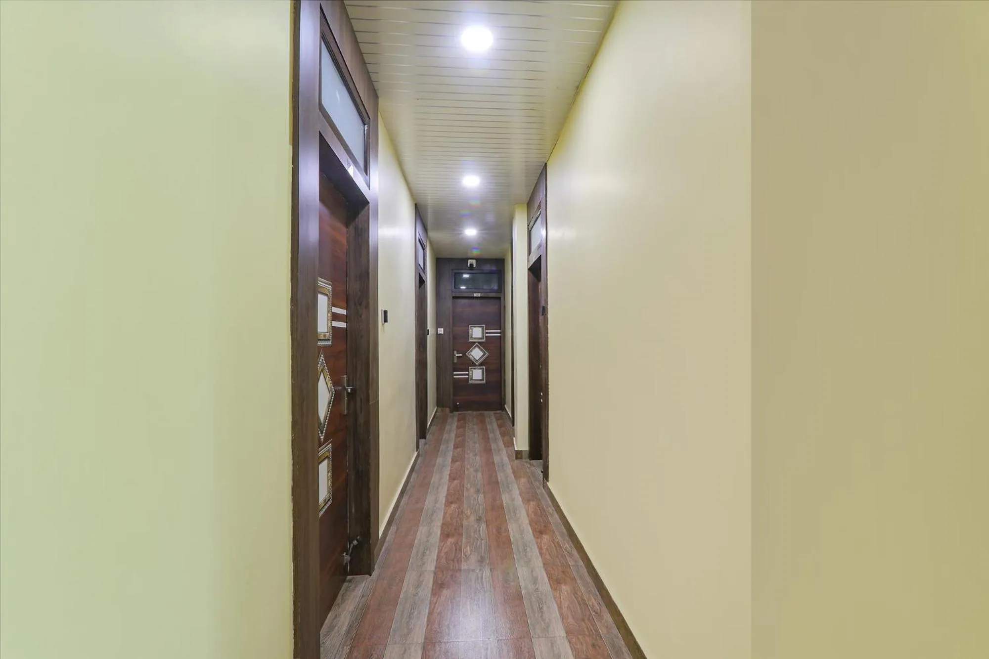 Lobby or reception in FabHotel Saumendra