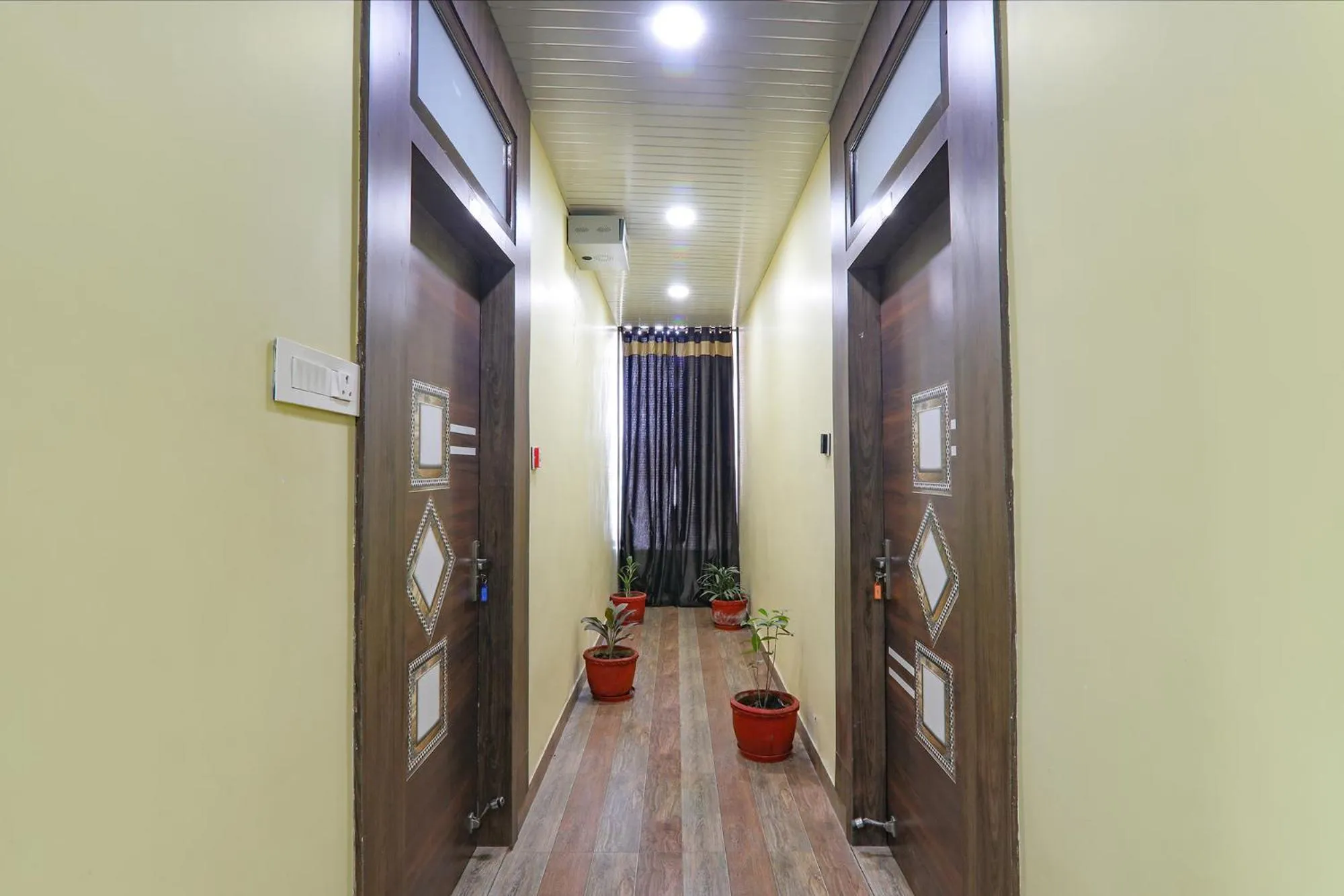 Lobby or reception in FabHotel Saumendra