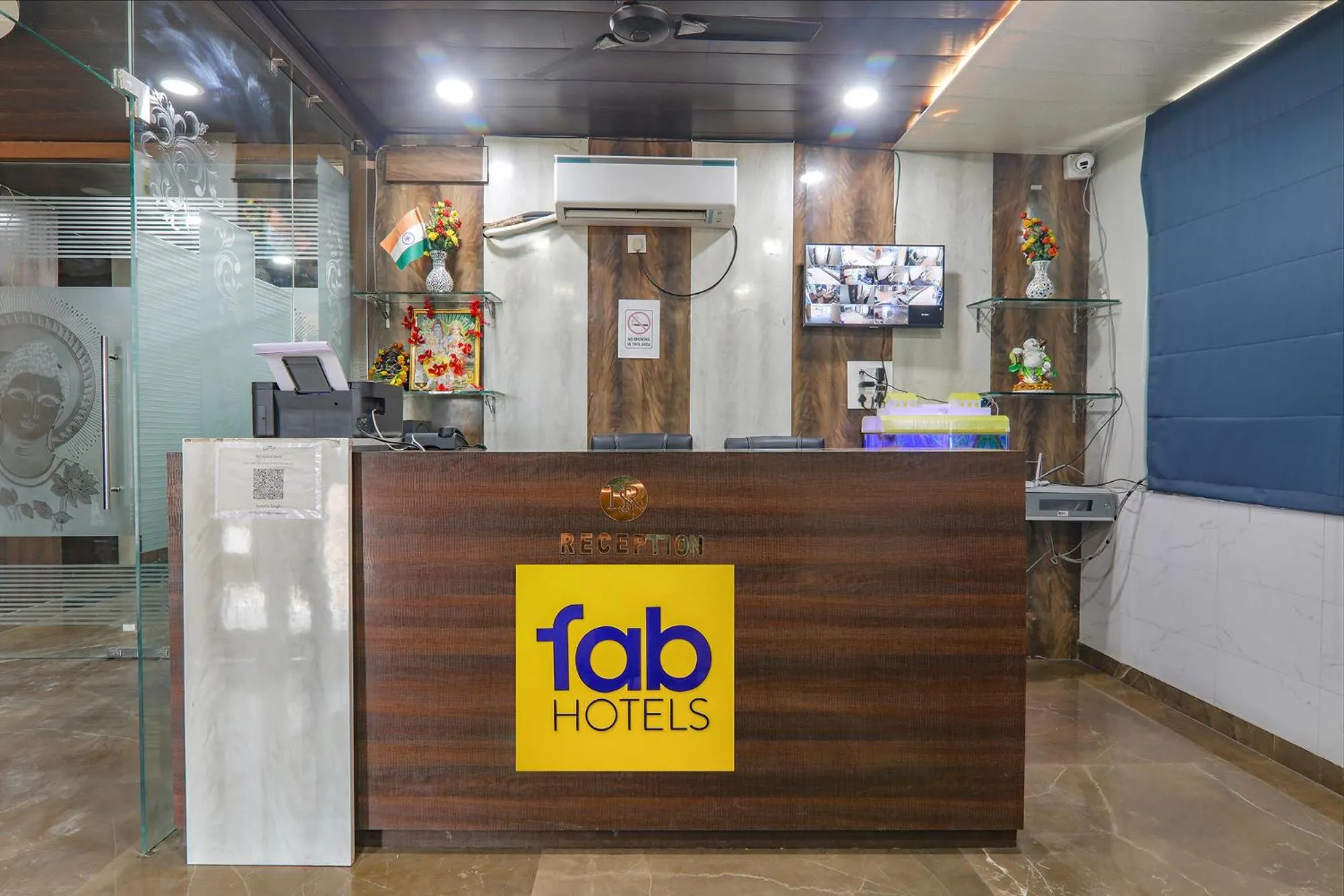 Lobby or reception in FabHotel Saumendra