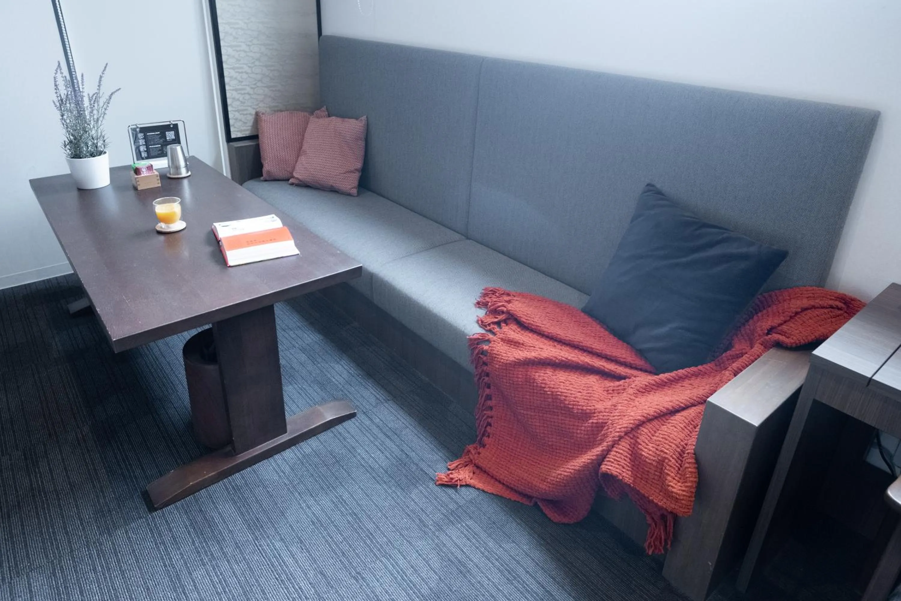 Seating area in ORI Rokkaku