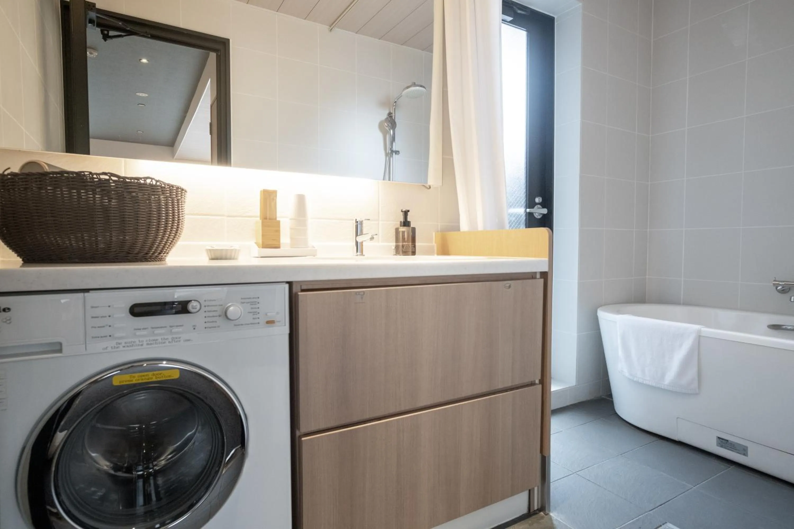 Bathroom in ORI Rokkaku