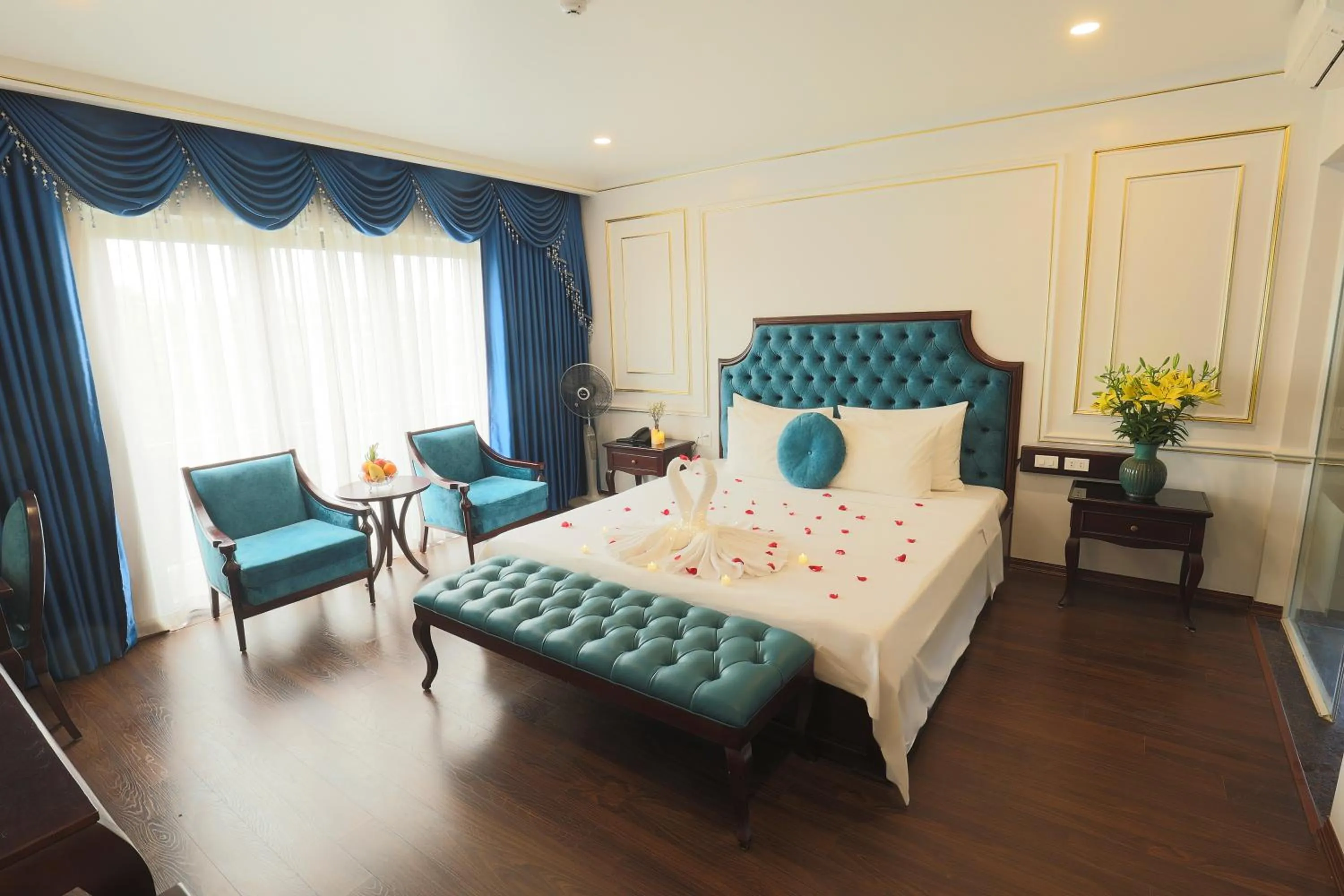 Bed in Royal Văn Phú Hotel