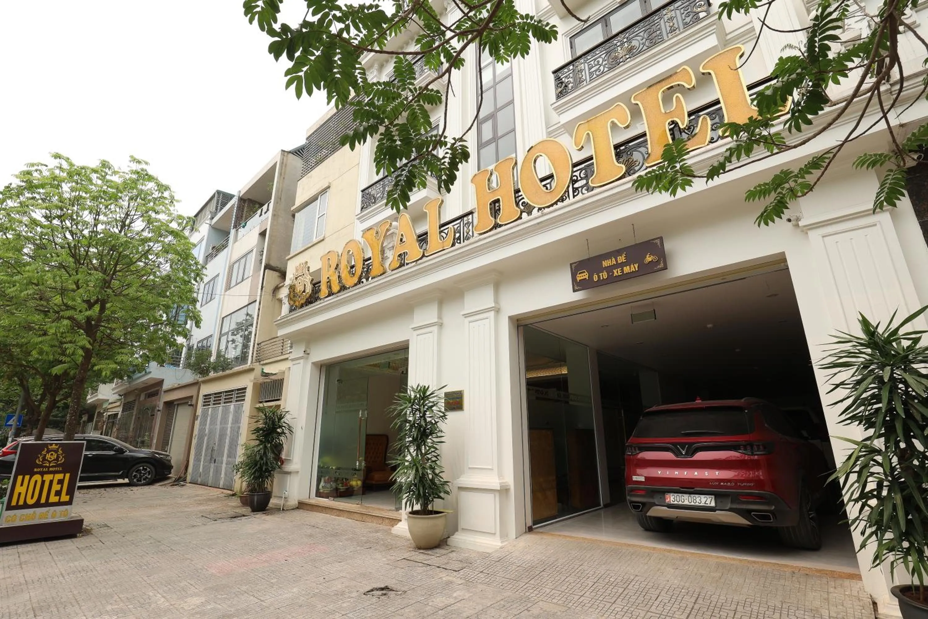 Property building in Royal Văn Phú Hotel