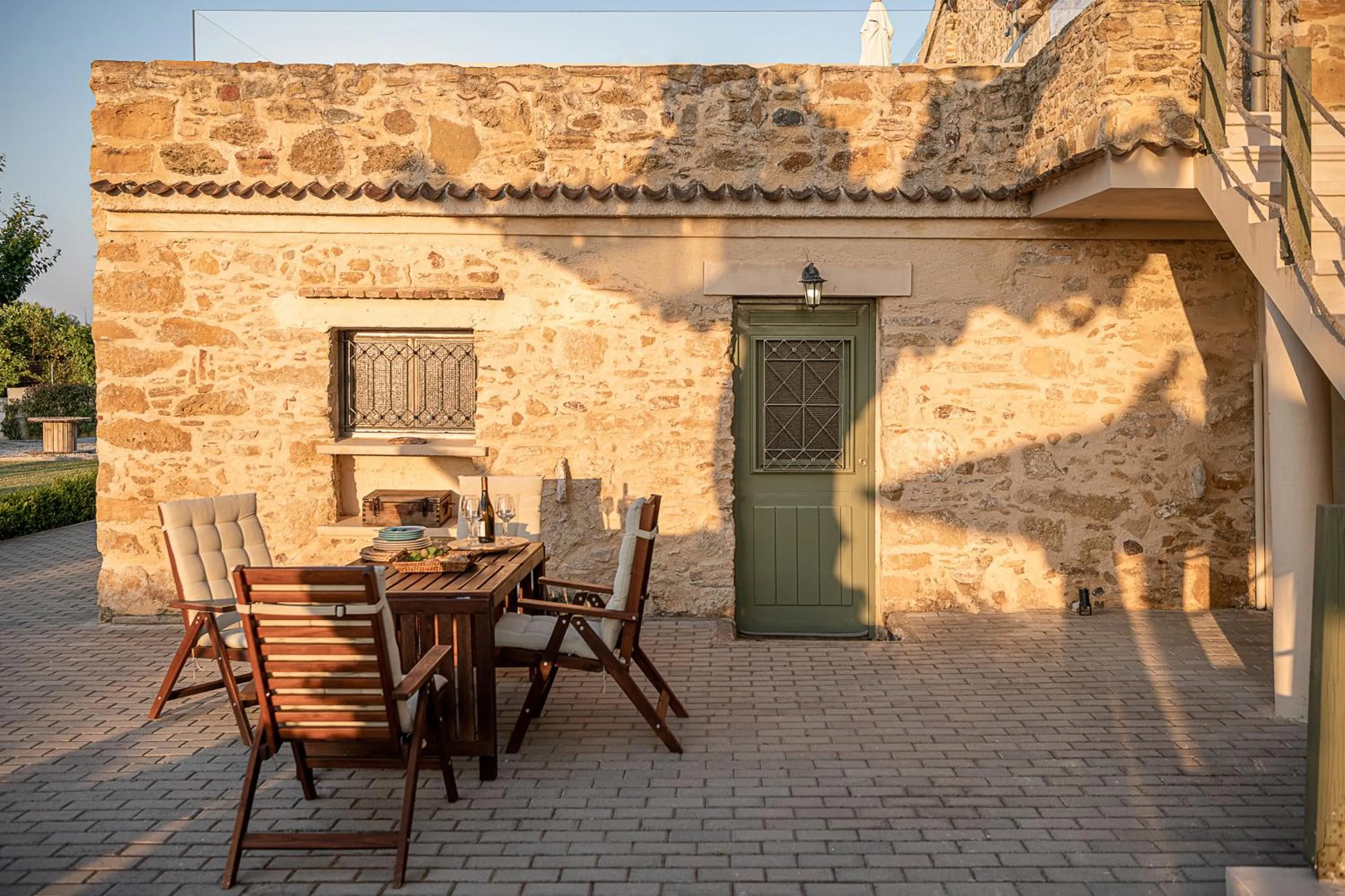 Property building in Ondathaki Pirgos