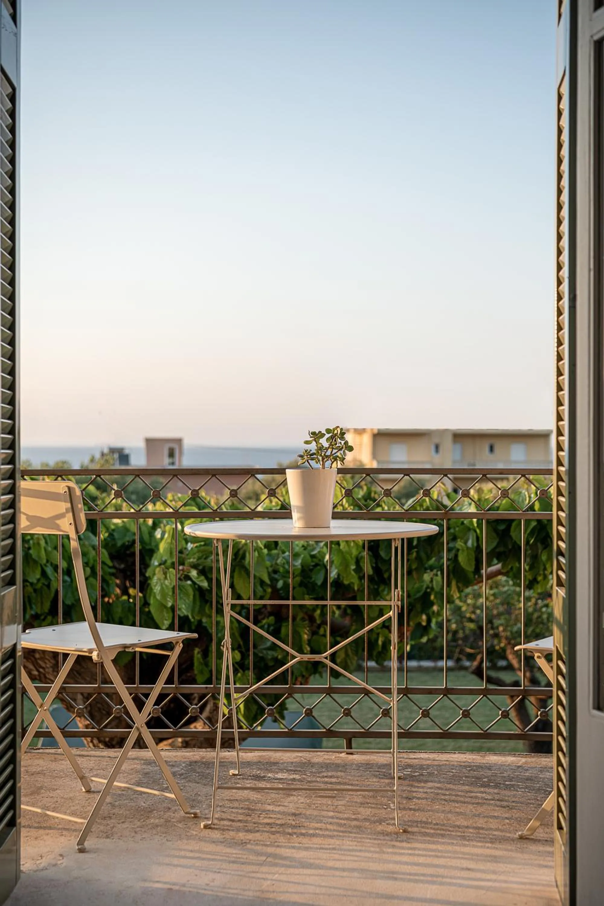 Day in Ondathaki Pirgos