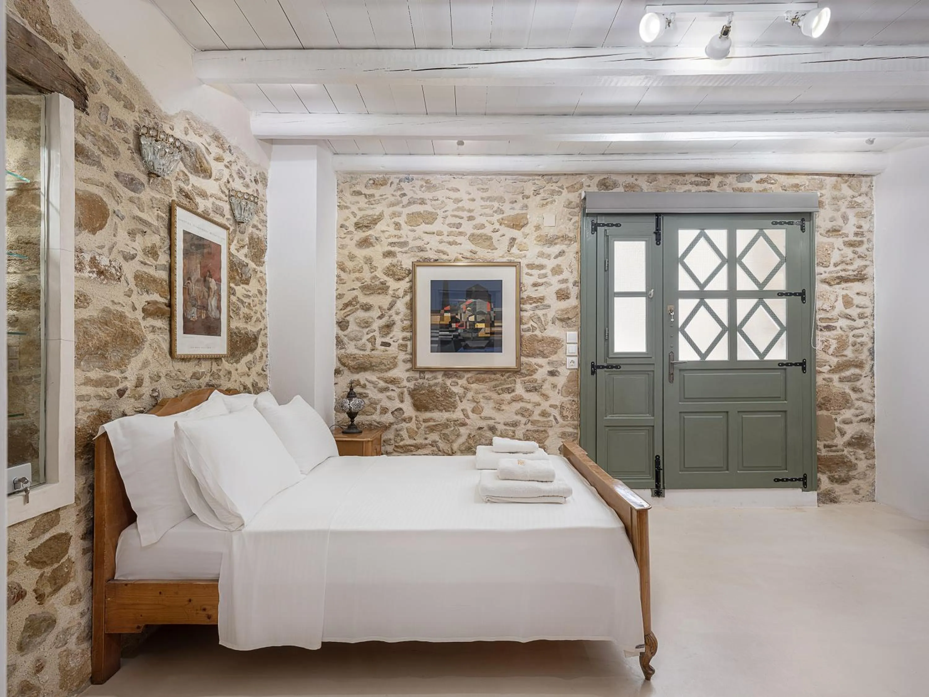 Bed in Ondathaki Pirgos